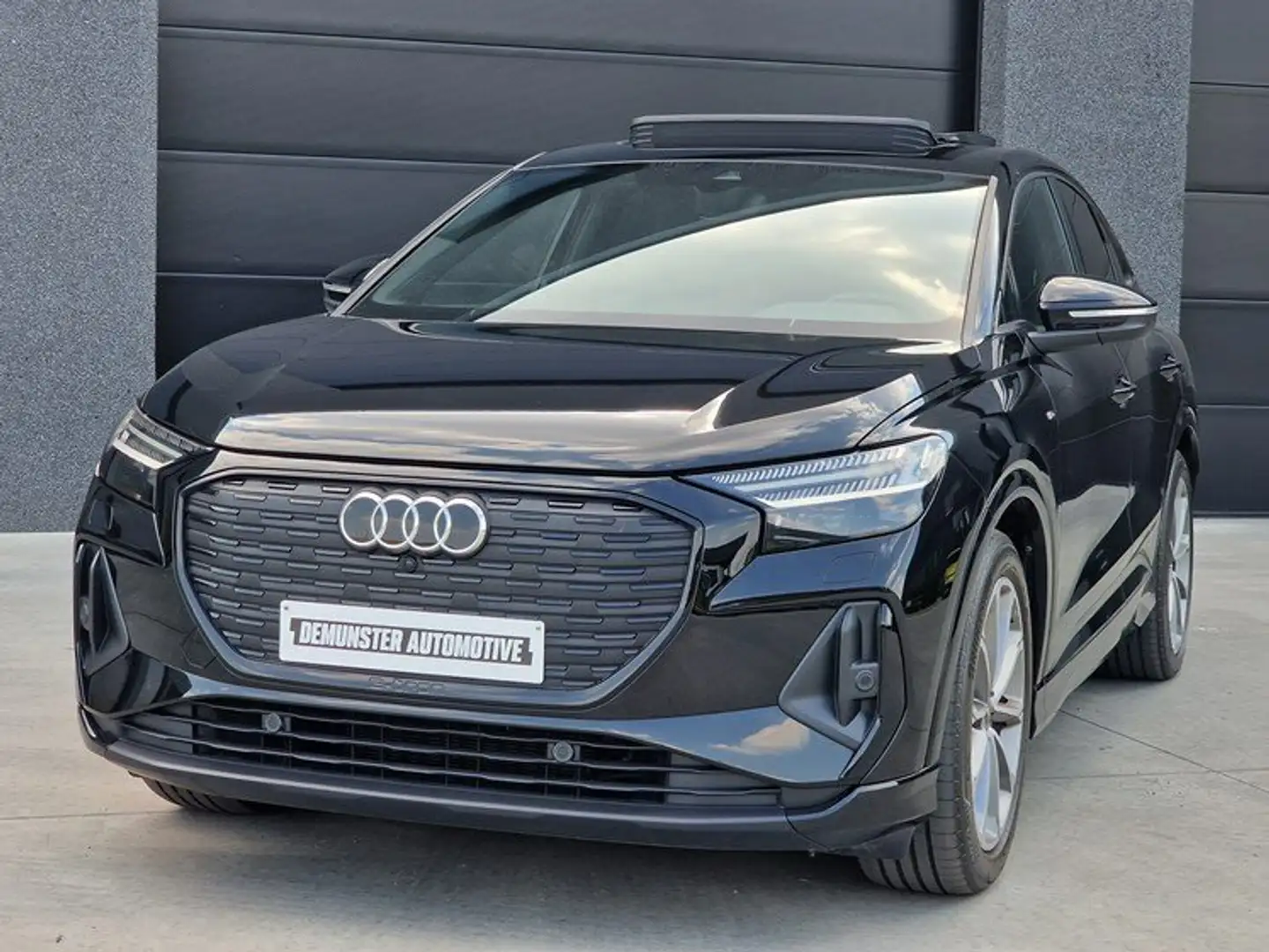 Audi Q4 e-tron S line*Sportback*PANO*Camera/Carplay/Alcantara Schwarz - 2