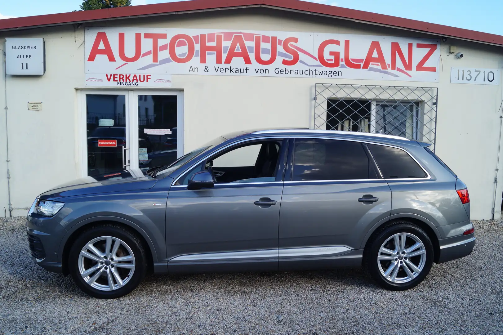 Audi Q7 3.0 TDI quattro S line Sport Plus 1.Hand Gris - 2