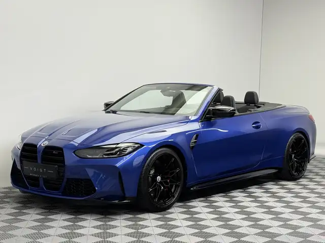 BMW M4 view 2