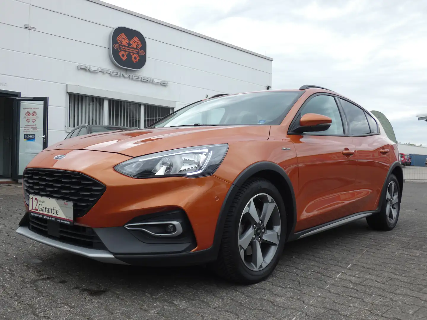 Ford Focus Active Automatik *NAVI*KLIMA*KAMERA*AHK* Orange - 1