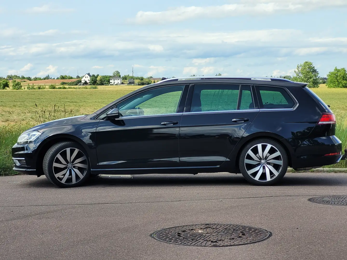 Volkswagen Golf Variant Golf VII 2.0 TDI Facelift DSG Highl Pano AHK Negro - 2