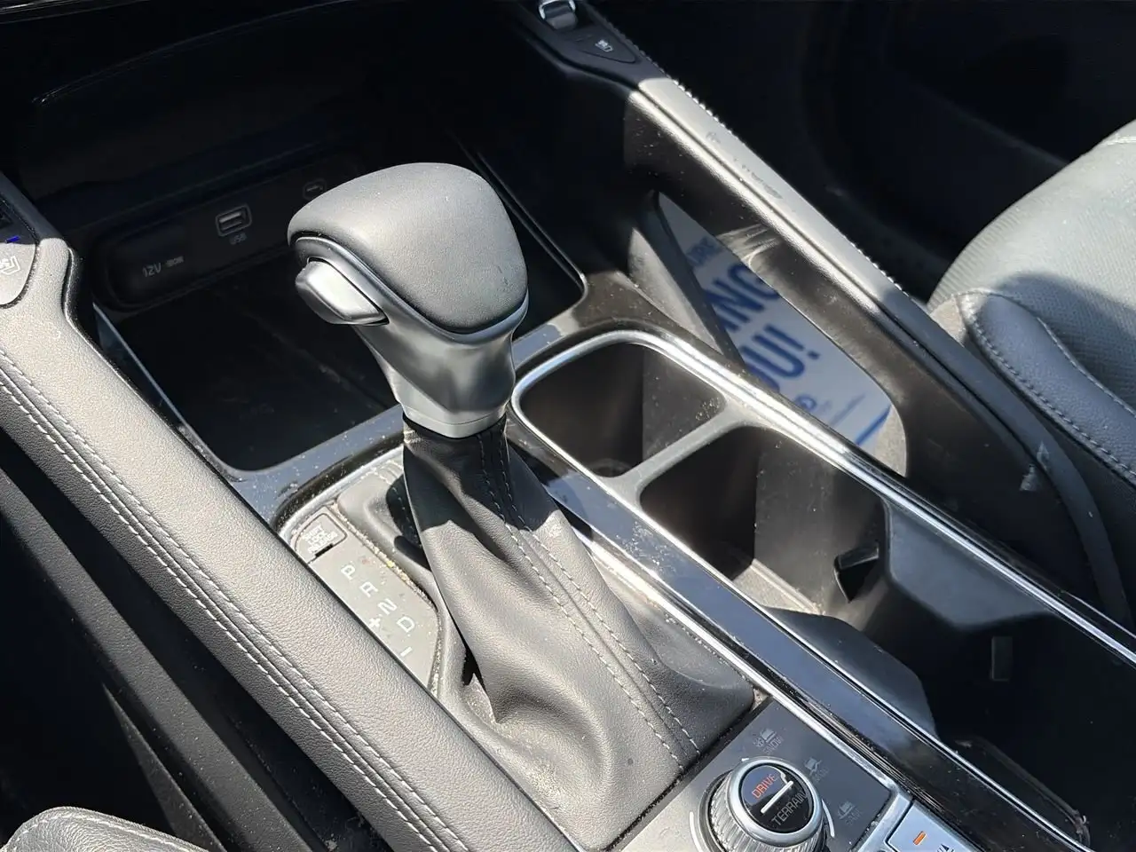 Kia Telluride снимка Kia Telluride