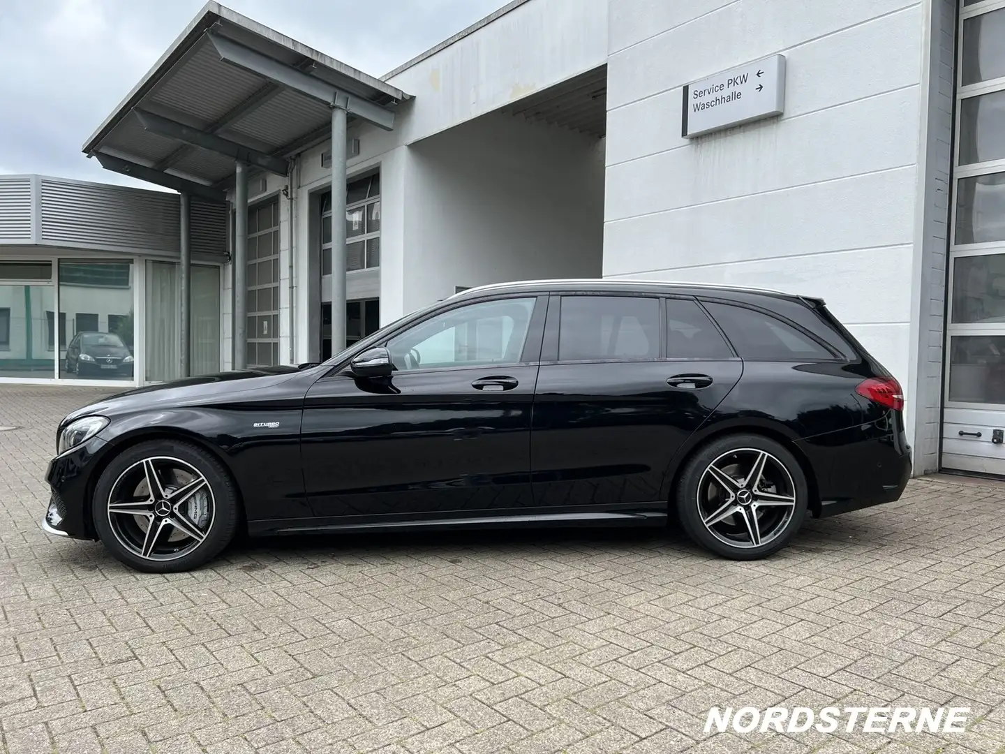 Mercedes-Benz C 43 AMG C 43 AMG 4MATIC T-Modell+PANORAMA+R.KAM+LED+SZHZ Schwarz - 2