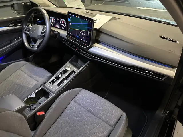 Volkswagen Golf view 11