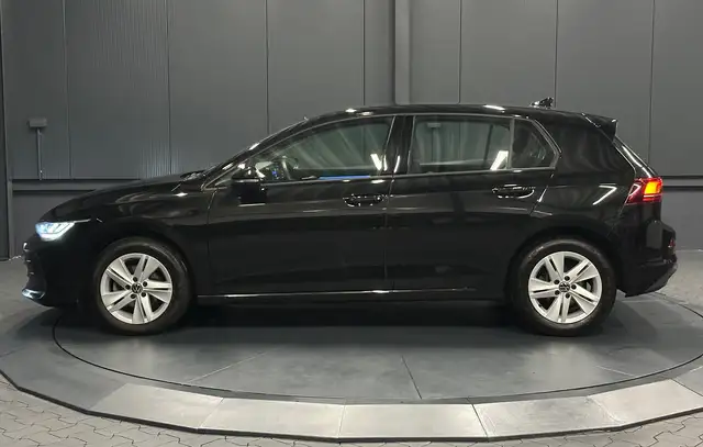 Volkswagen Golf view 2