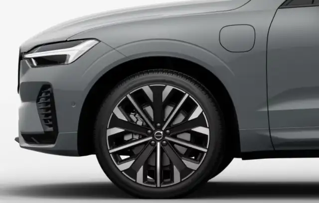 Volvo XC60 T6 AWD Plus Dark Ansicht 4