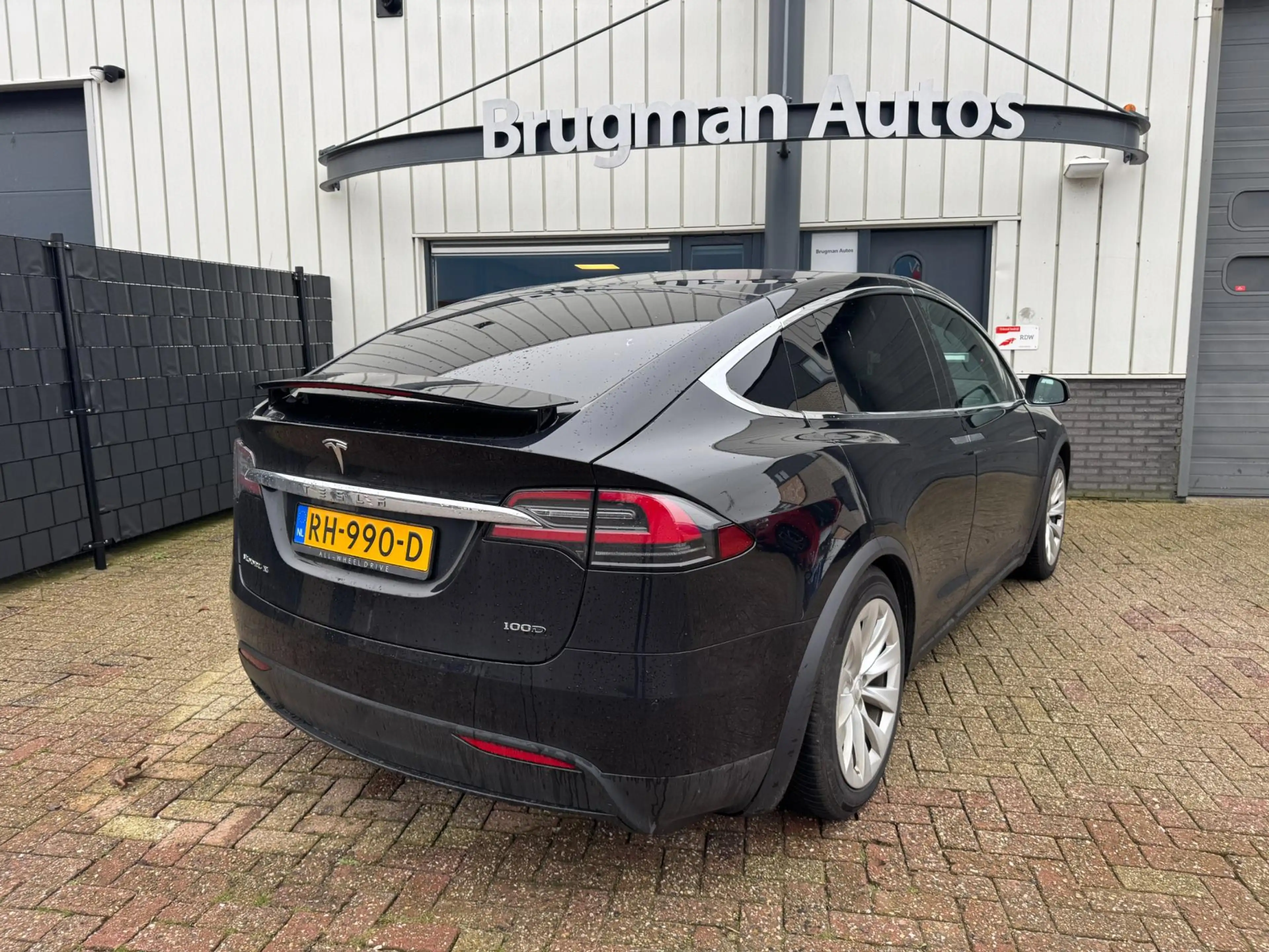 Tesla Model X 100D — photo 3