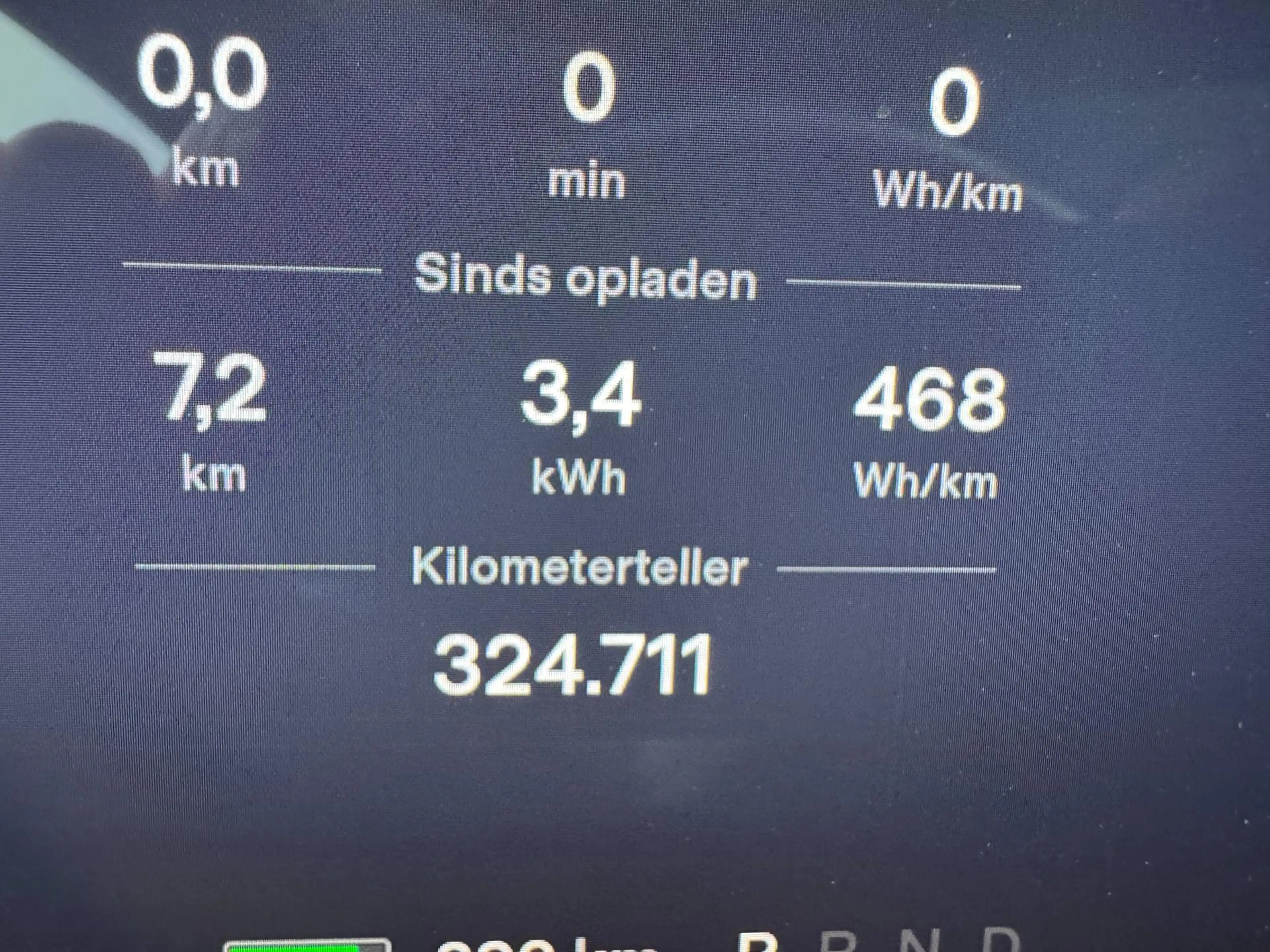 Tesla Model X 100D — photo 11