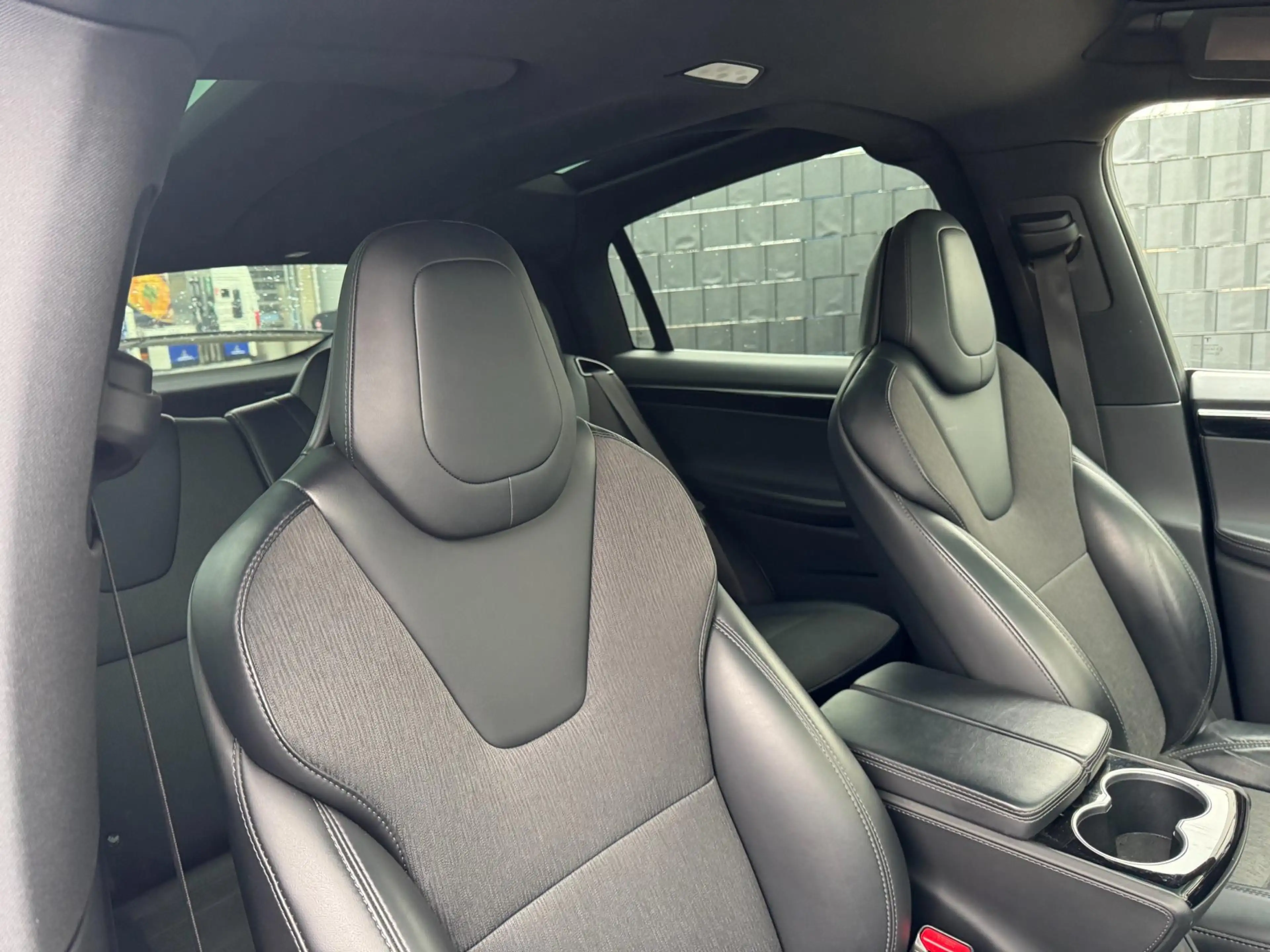 Tesla Model X 100D — photo 7