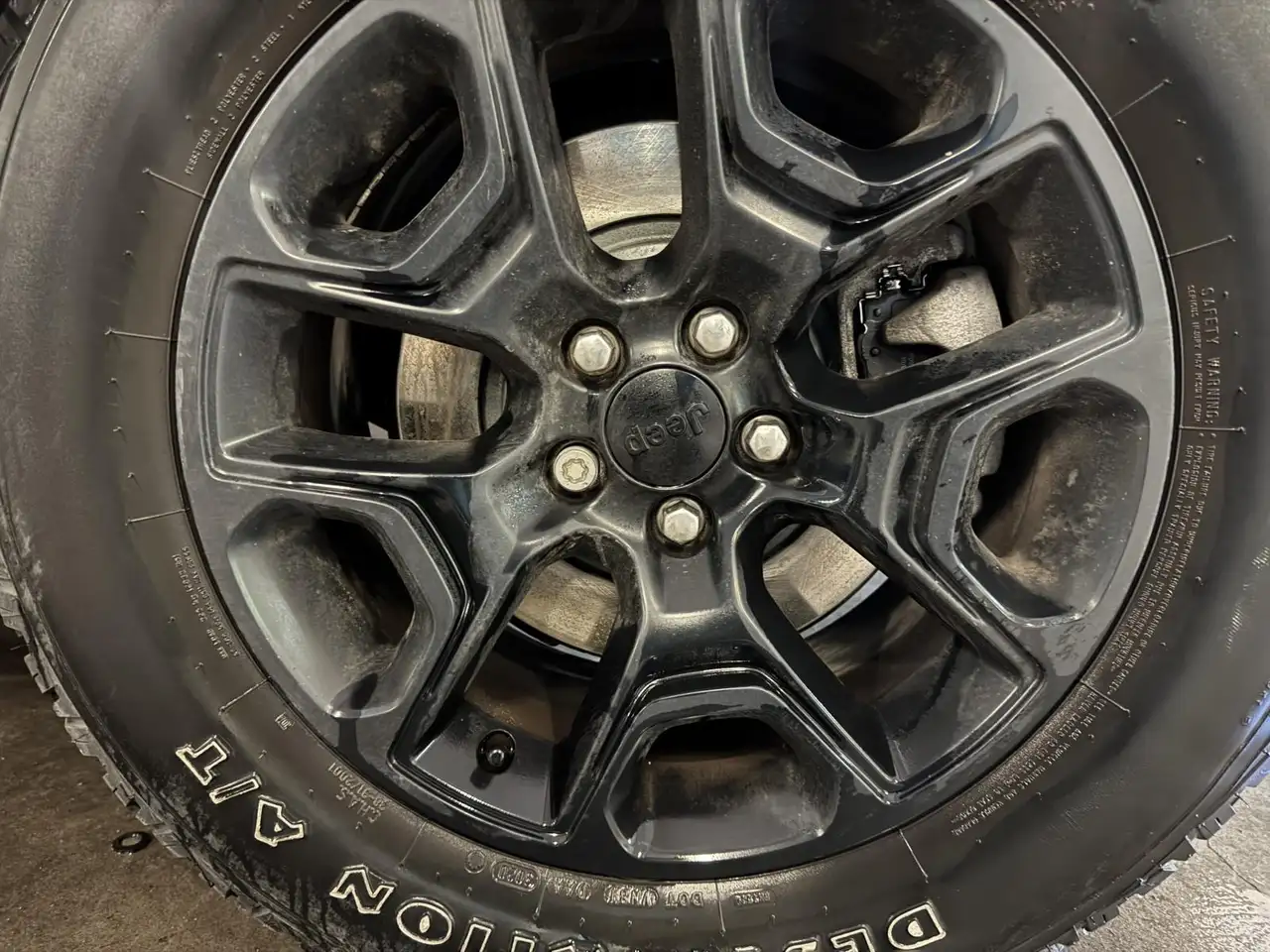 Jeep Cherokee снимка Jeep Cherokee