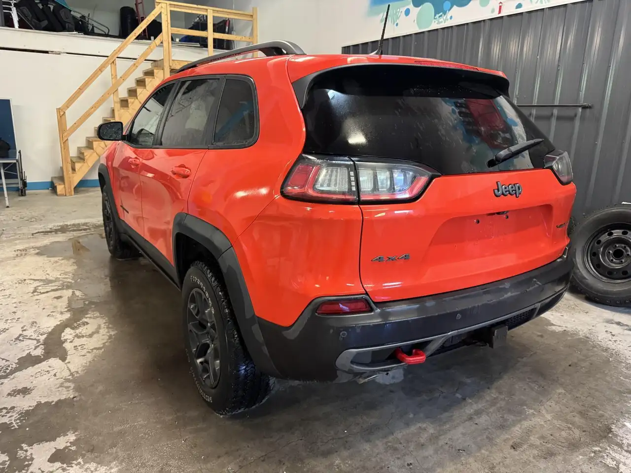 Jeep Cherokee снимка Jeep Cherokee