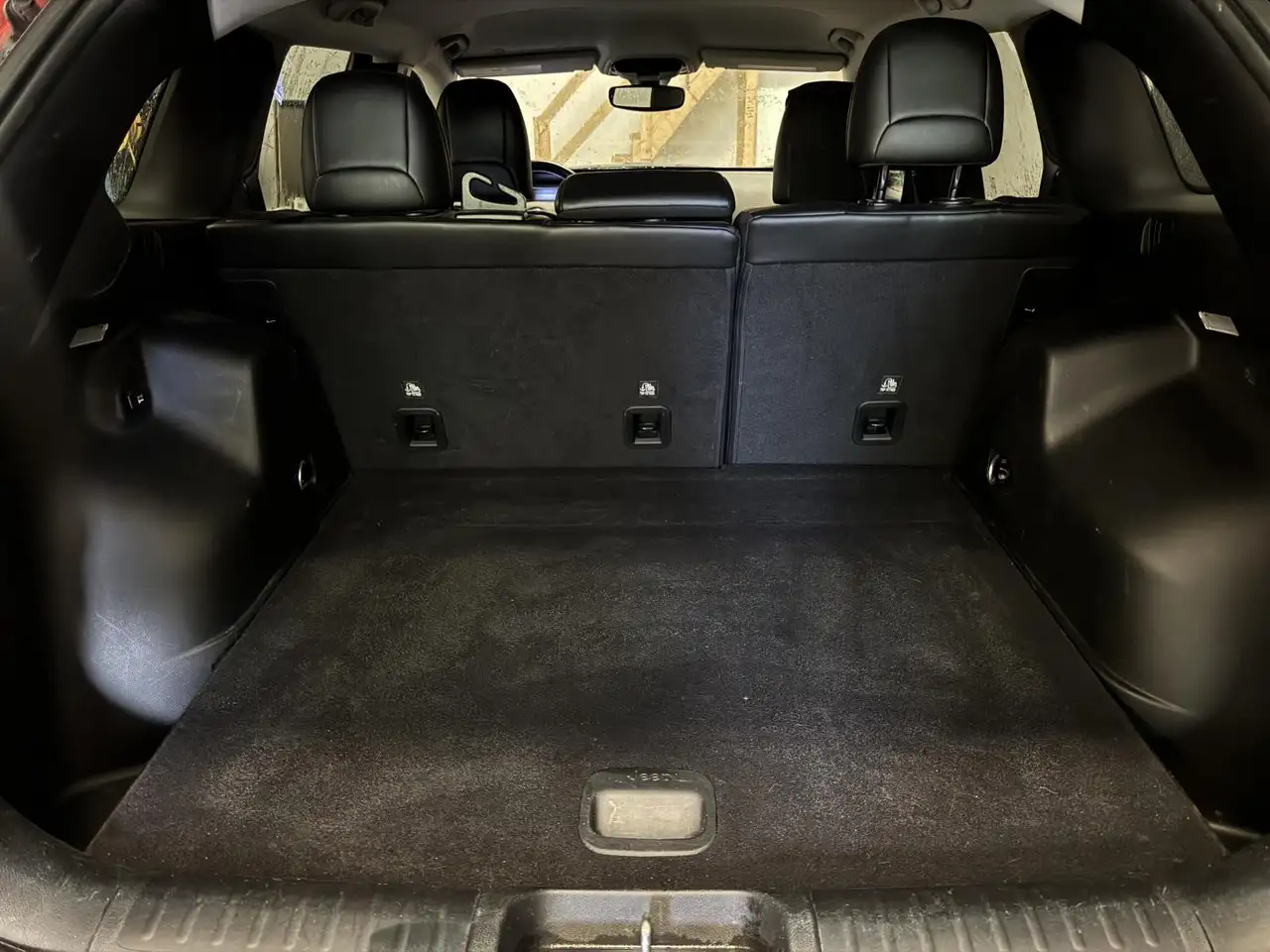 Jeep Cherokee снимка Jeep Cherokee