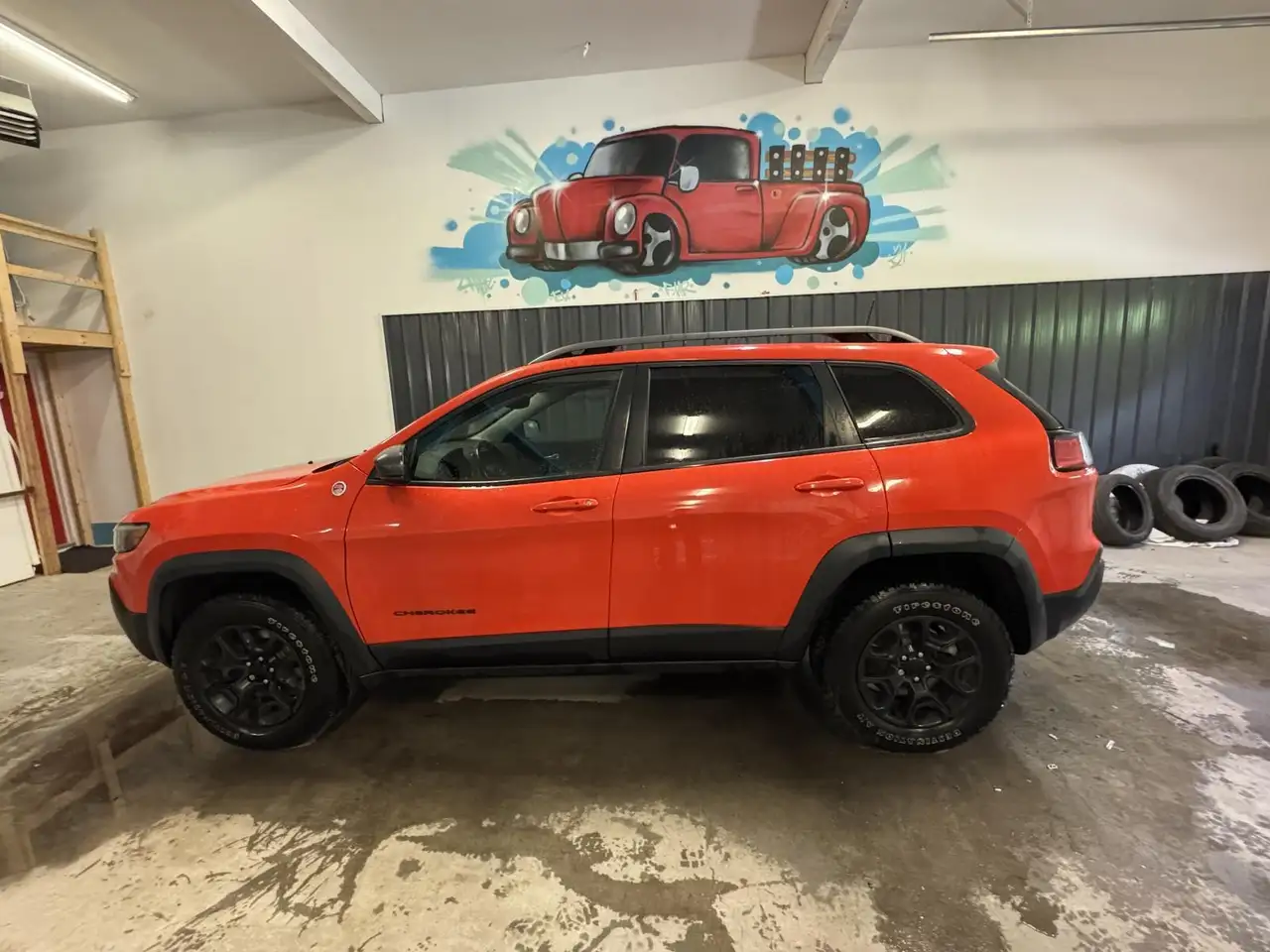 Jeep Cherokee снимка Jeep Cherokee