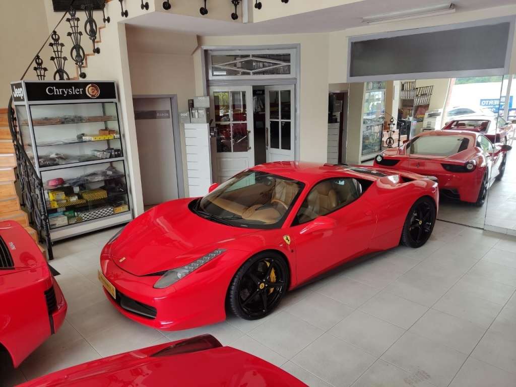 Ferrari 458 Italia - foto 1