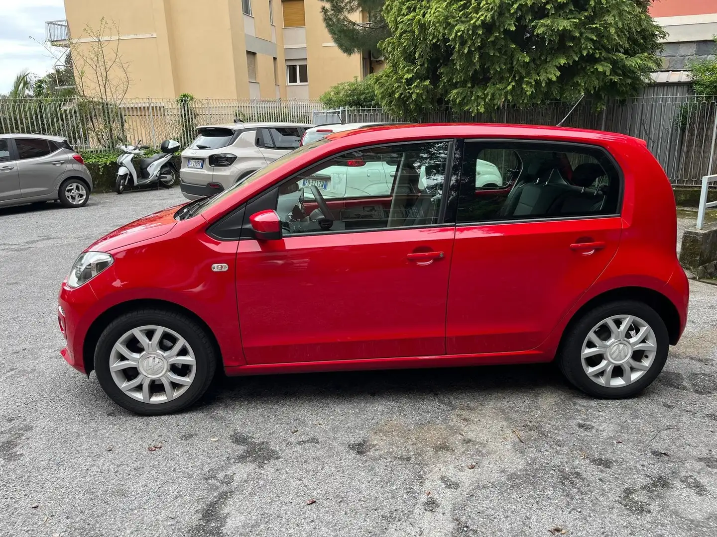 Volkswagen up! 5p 1.0 Move 60cv Rosso - 2