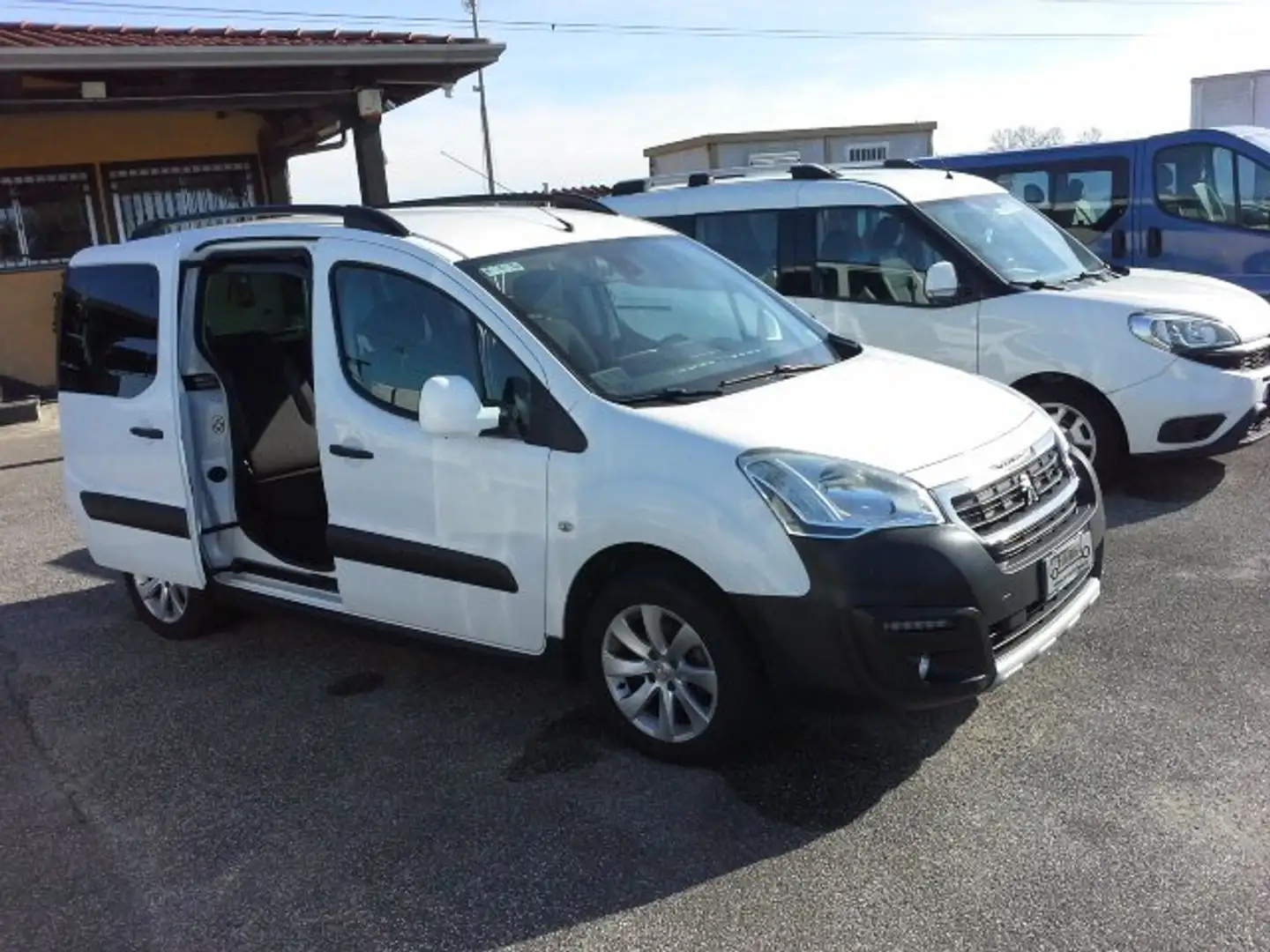Peugeot Partner 1.6 HDI120CV tepee VETRATO 5 POSTI AUTOVETTURA Blanc - 1
