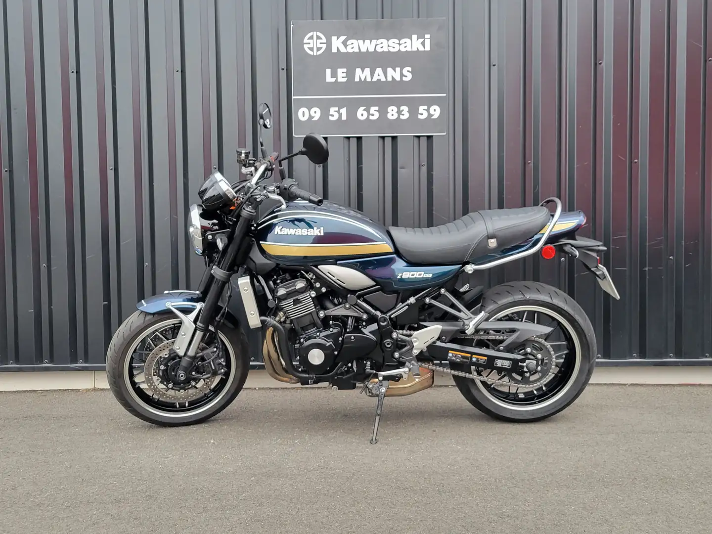 Kawasaki Z900RS Bleu - 2