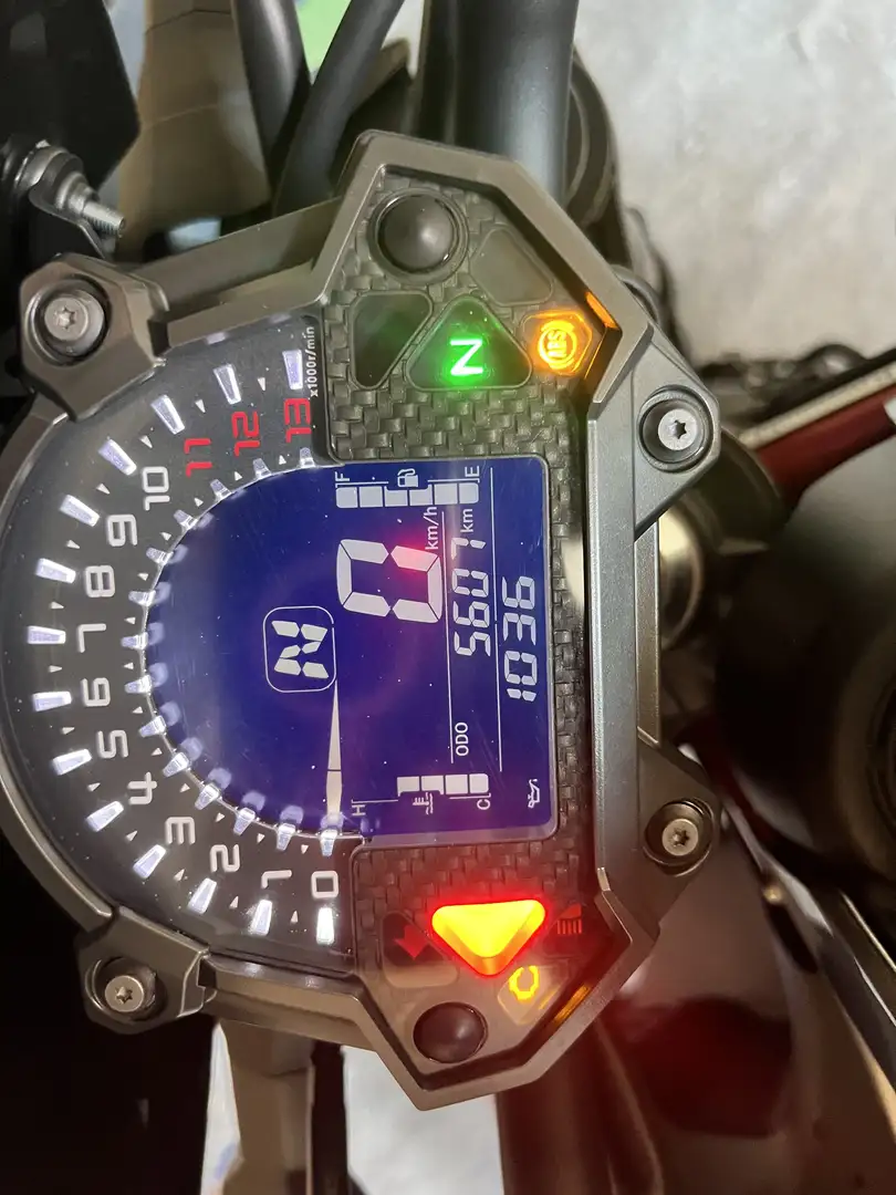 Kawasaki Z 900 Naked Argent - 2