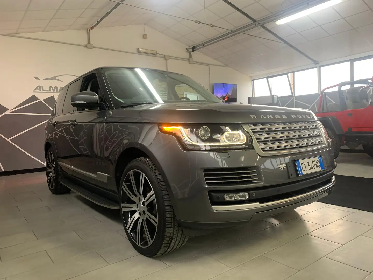 Land Rover Range Rover Range Rover 3.0 tdV6 Vogue auto Grijs - 1
