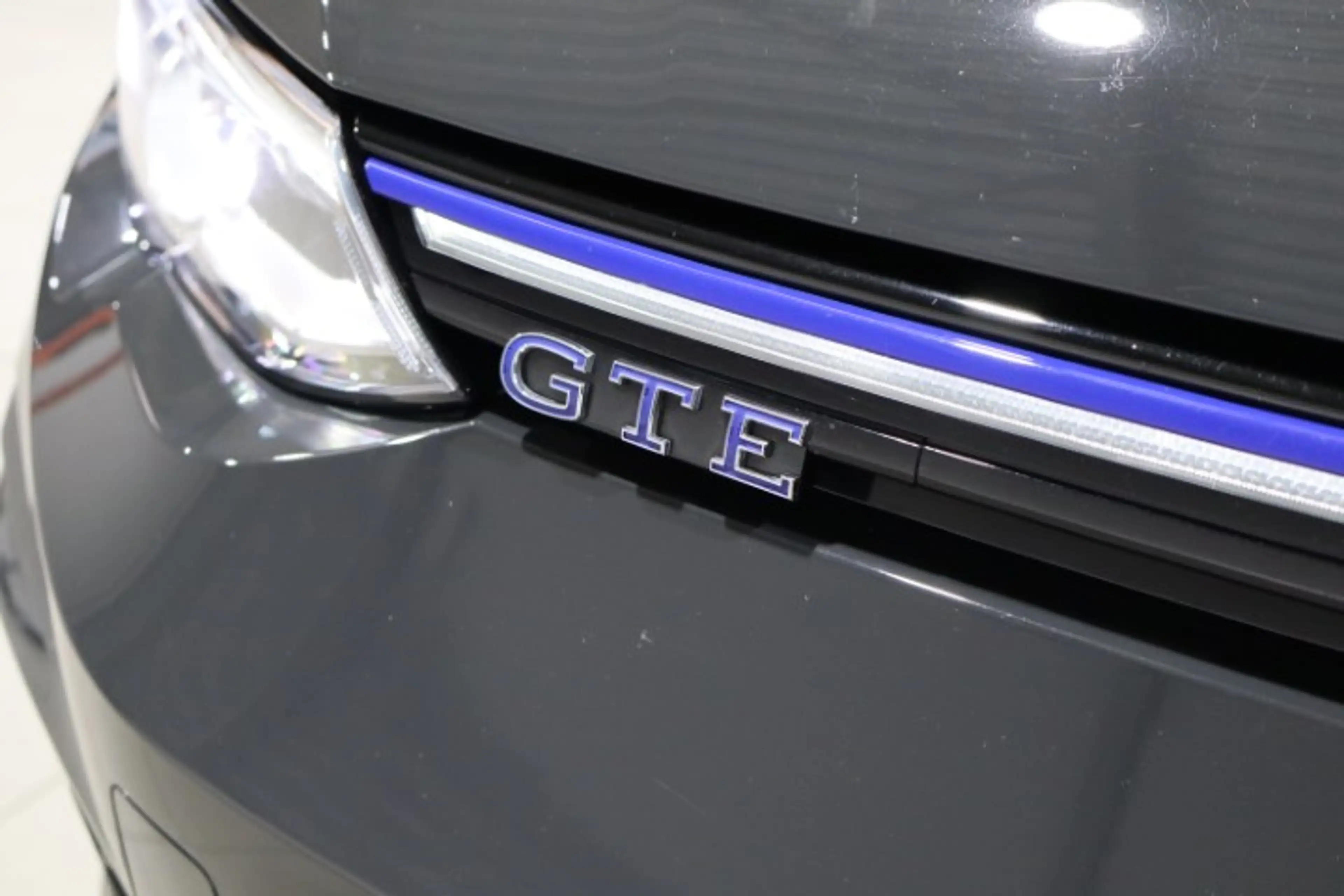 Volkswagen Golf GTE Golf 1.4 eHybrid PHEV GTE OPF DSG — photo 12