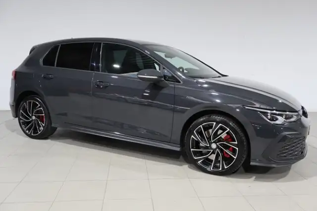 Volkswagen Golf view 3