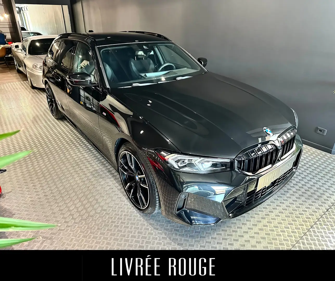 BMW 330 330i Touring xdrive MSport auto Schwarz - 2