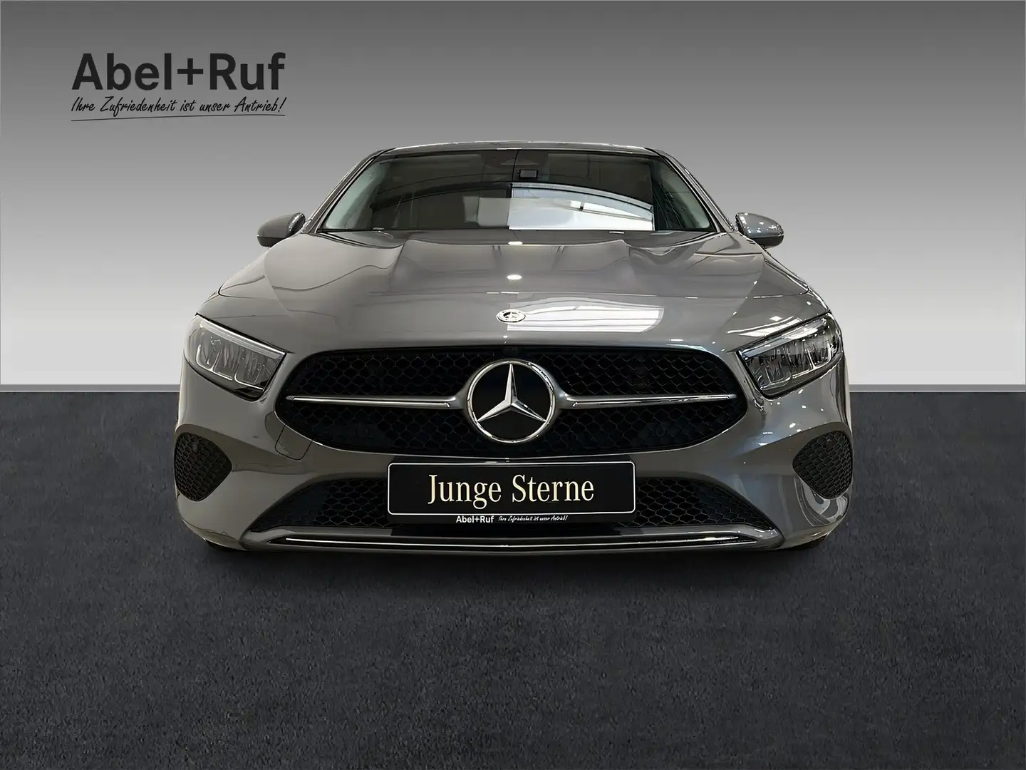 Mercedes-Benz A 180 Limousine Progressive LED+AHK+MBUX+LRH+SHZ Grigio - 2