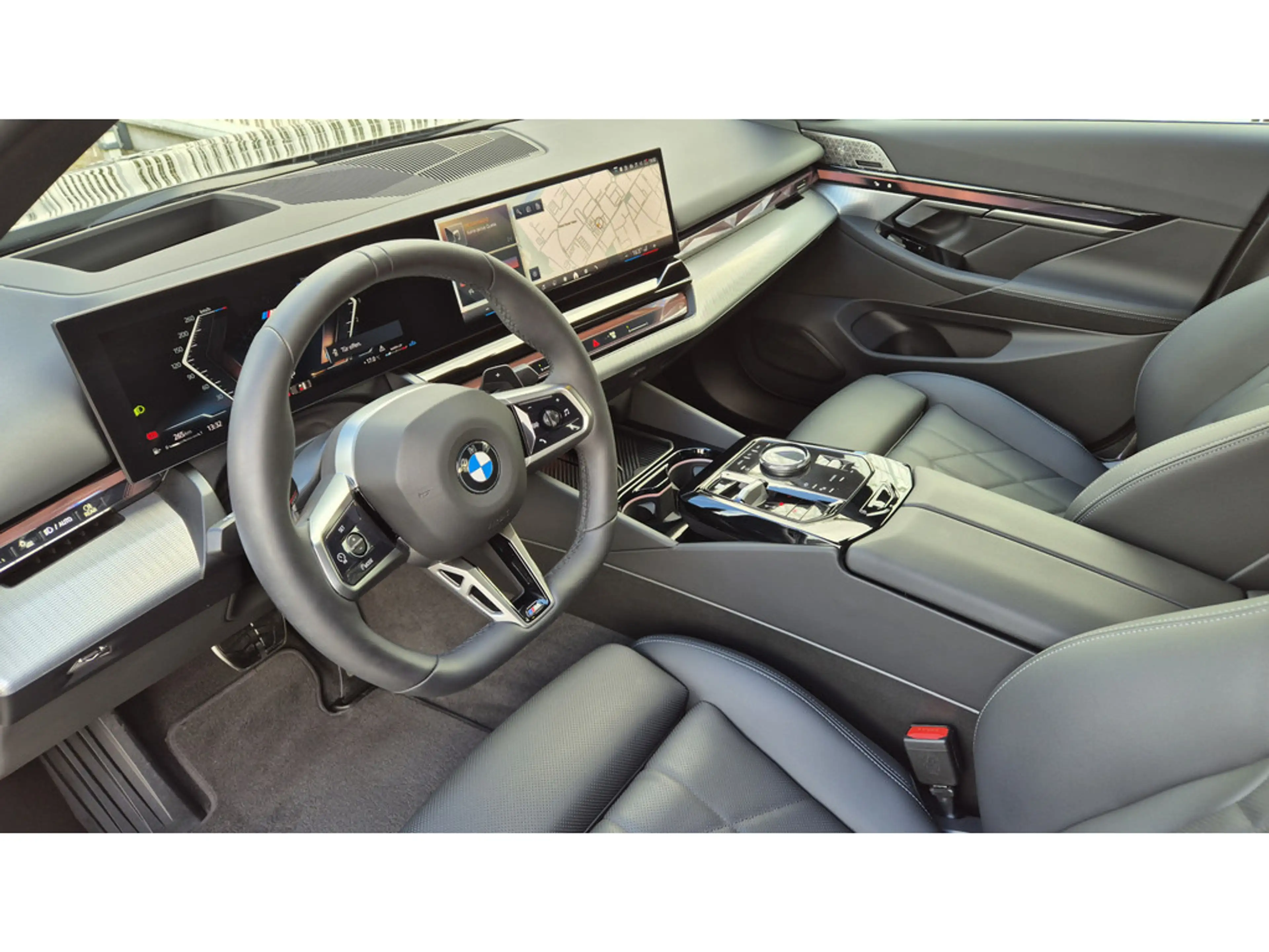 BMW 520 d xDrive M Sport Pro 21 ZOLL+B&W+AHK+PANO — photo 9