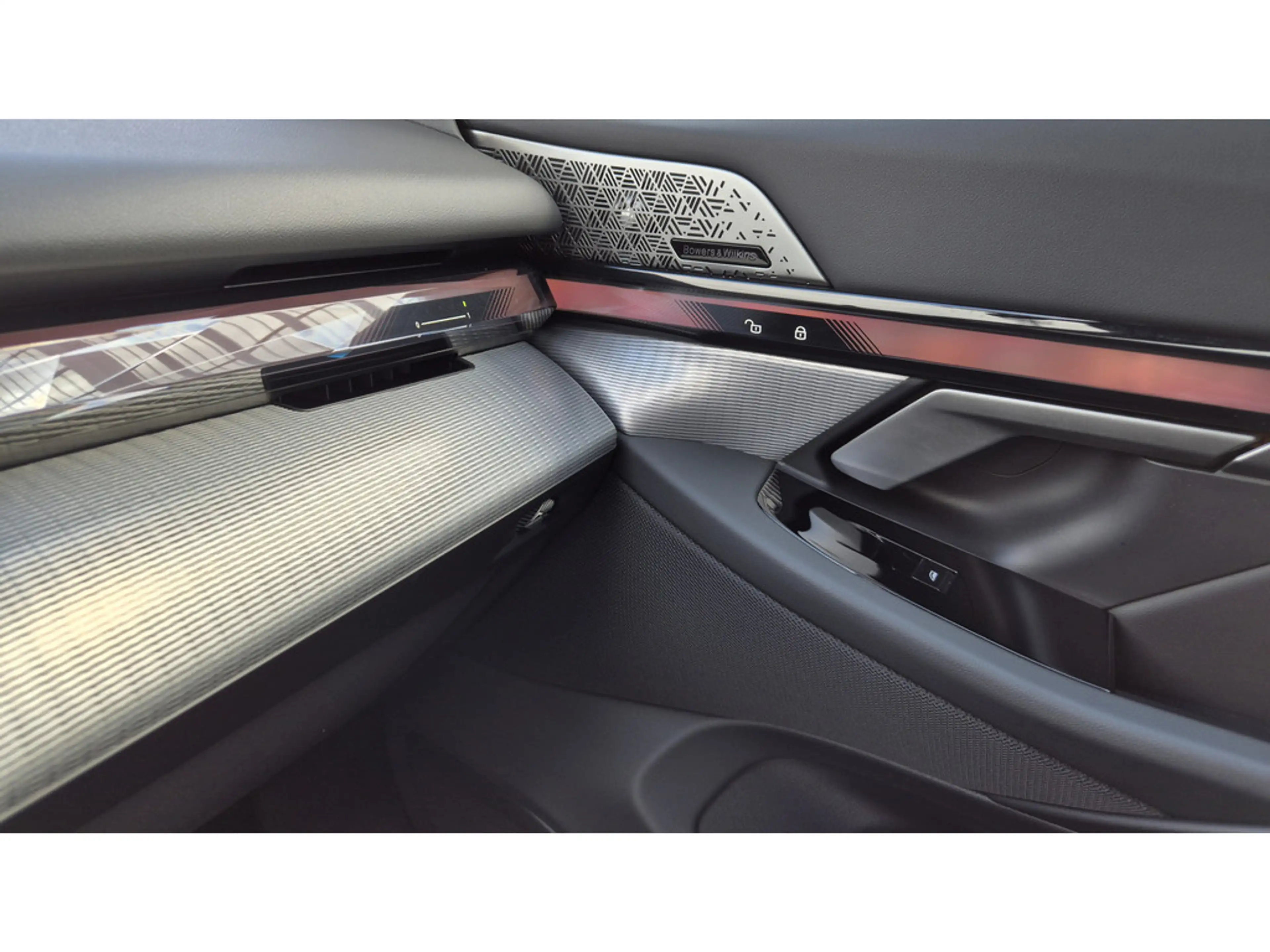 BMW 520 d xDrive M Sport Pro 21 ZOLL+B&W+AHK+PANO — photo 15
