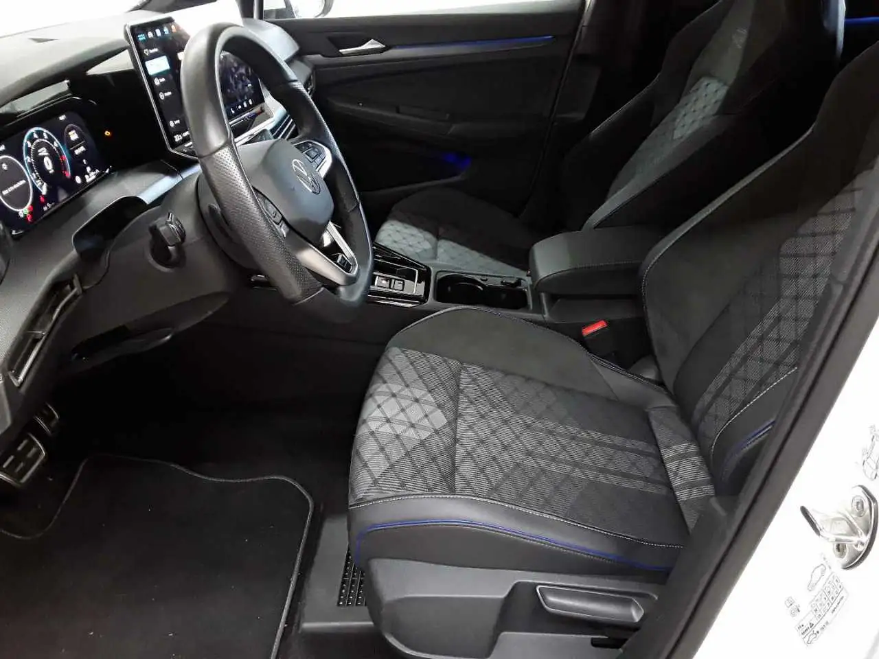 Volkswagen Golf 1.5 eTSI DSG R-Line APP ACC SHZ KAM, миниатюра 7