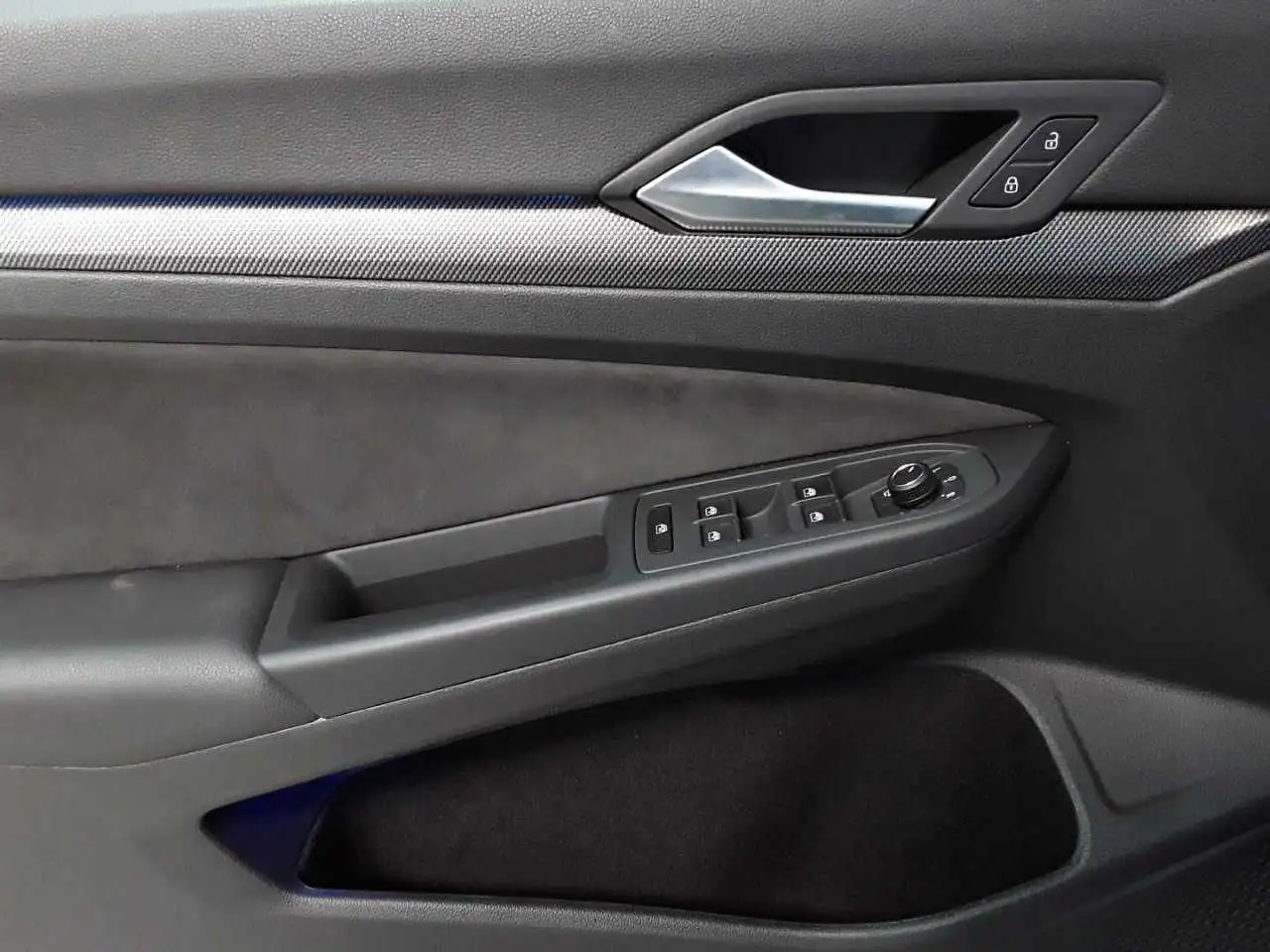 Volkswagen Golf 1.5 eTSI DSG R-Line APP ACC SHZ KAM, миниатюра 17