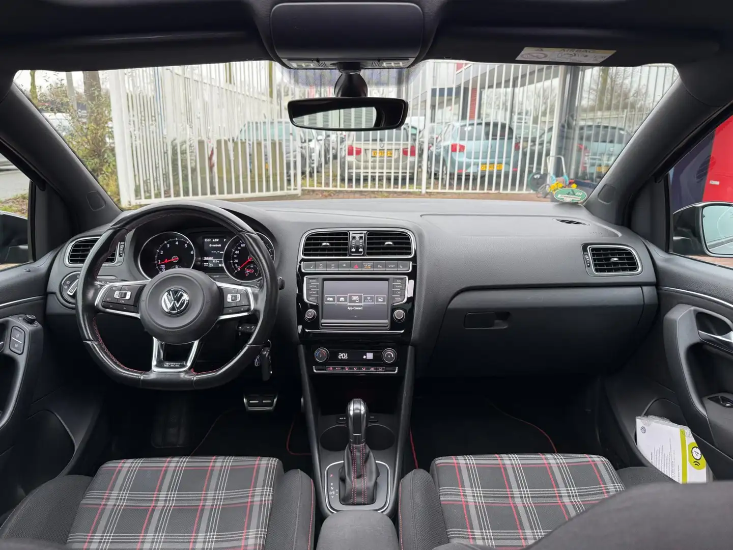 Volkswagen Polo GTI 1.8 TSI | DSG | Pano | Carplay | VOL! Schwarz - 2
