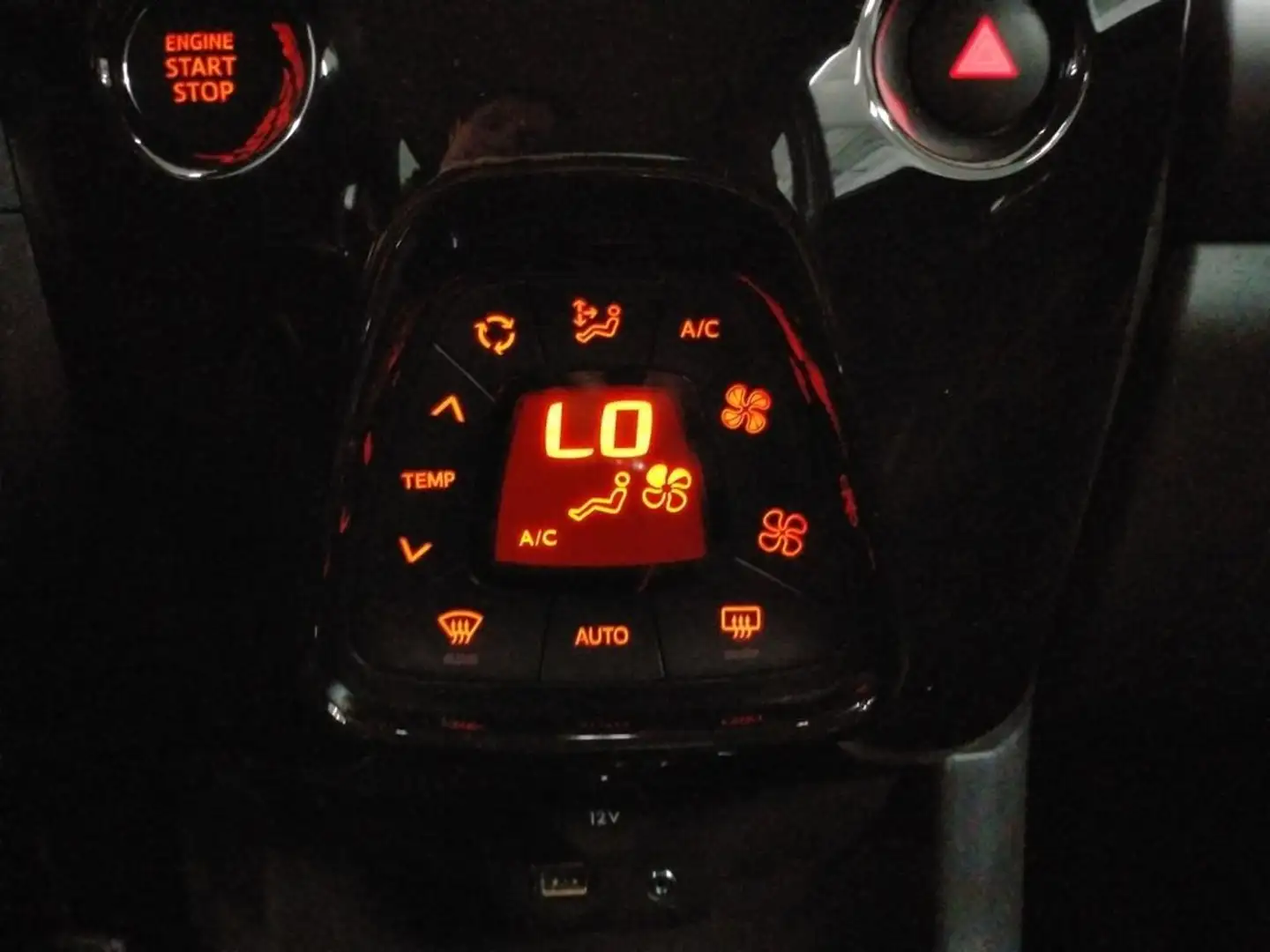 Peugeot 108 Allure Negro - 2