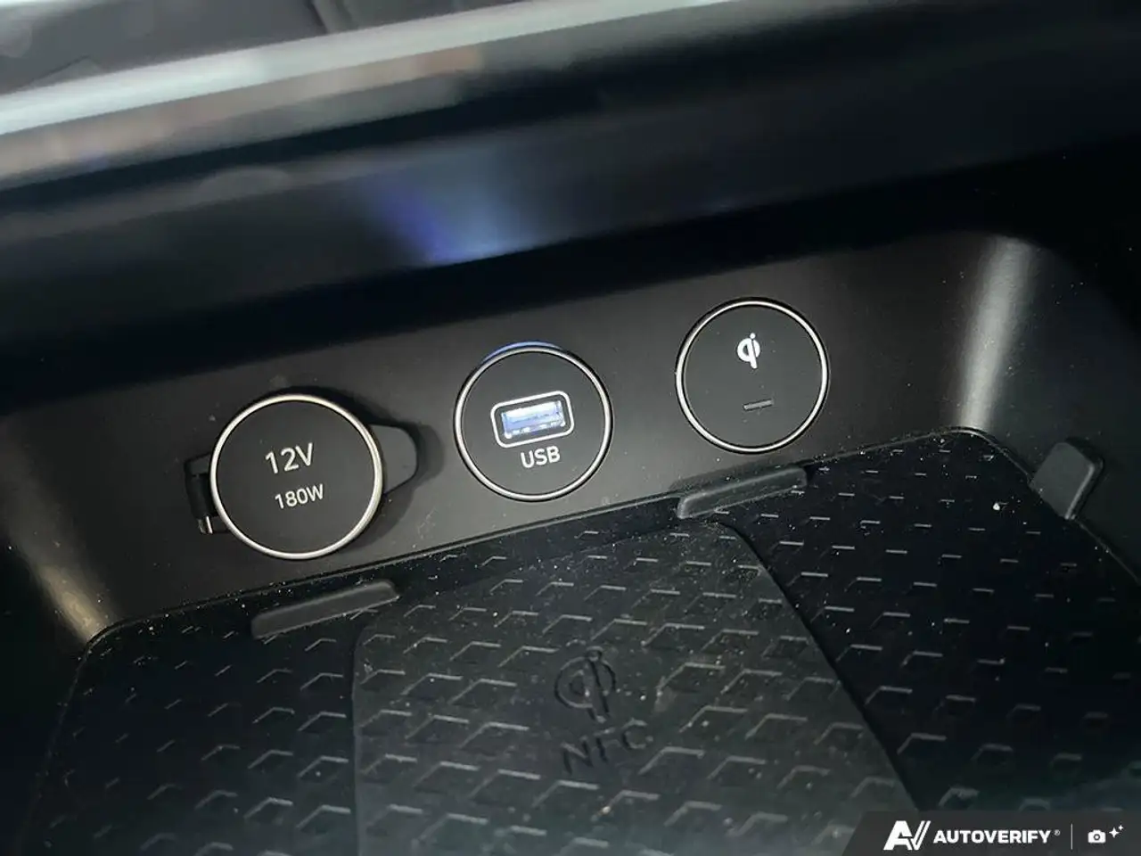 Genesis G70 снимка Genesis G70
