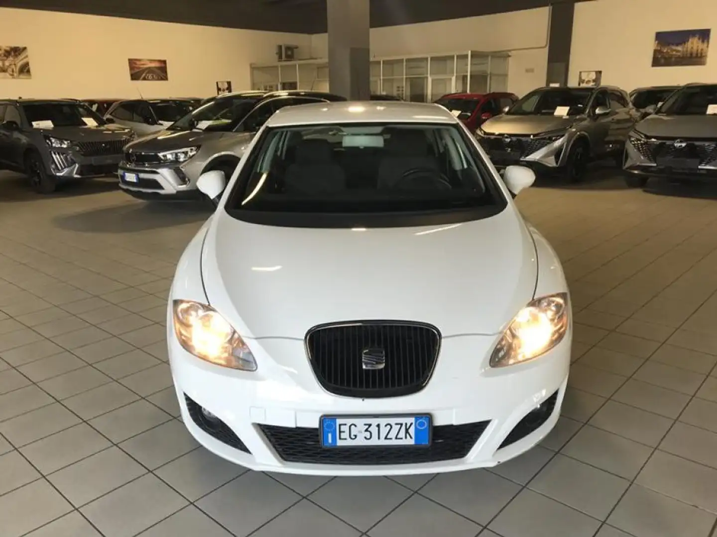 SEAT Leon 1.2 TSI Style NEOPATENTATI Bianco - 2