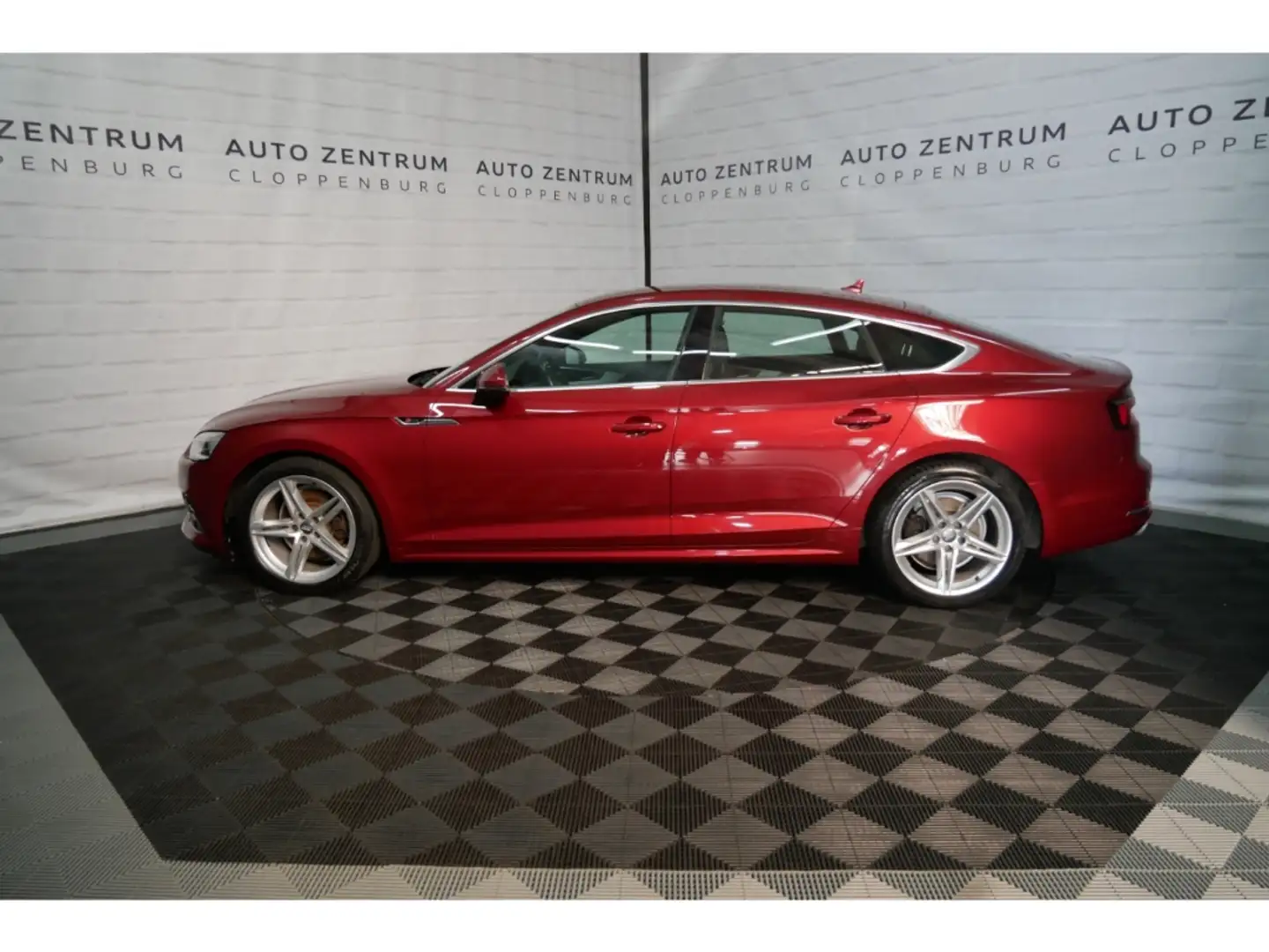 Audi A5 SB 2.0 TFSI S Line Xenon+Navi-MMI+PDC+18'' Rot - 2