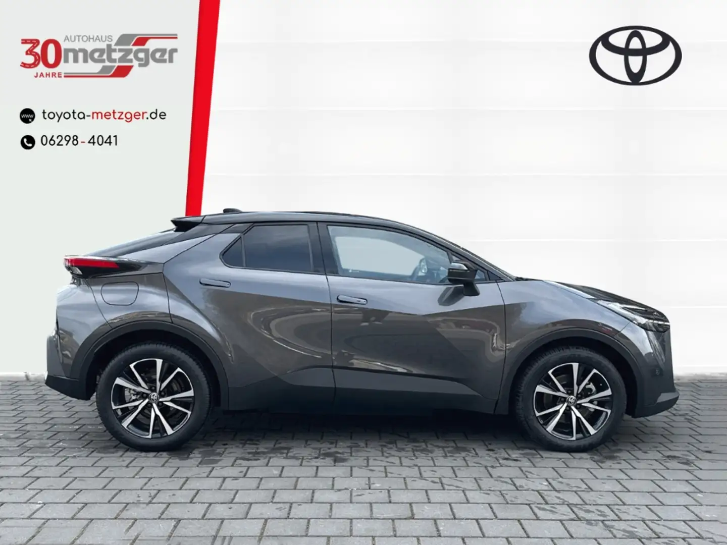 Toyota C-HR 2.0 Plug-In Hybrid Team Deutschland 4x2 +Navi +LED Gris - 2
