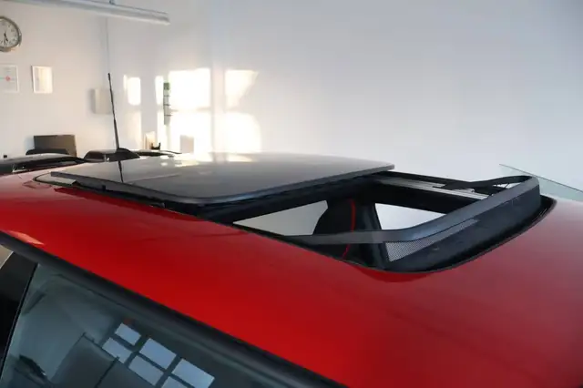 Mini Hatch view 10