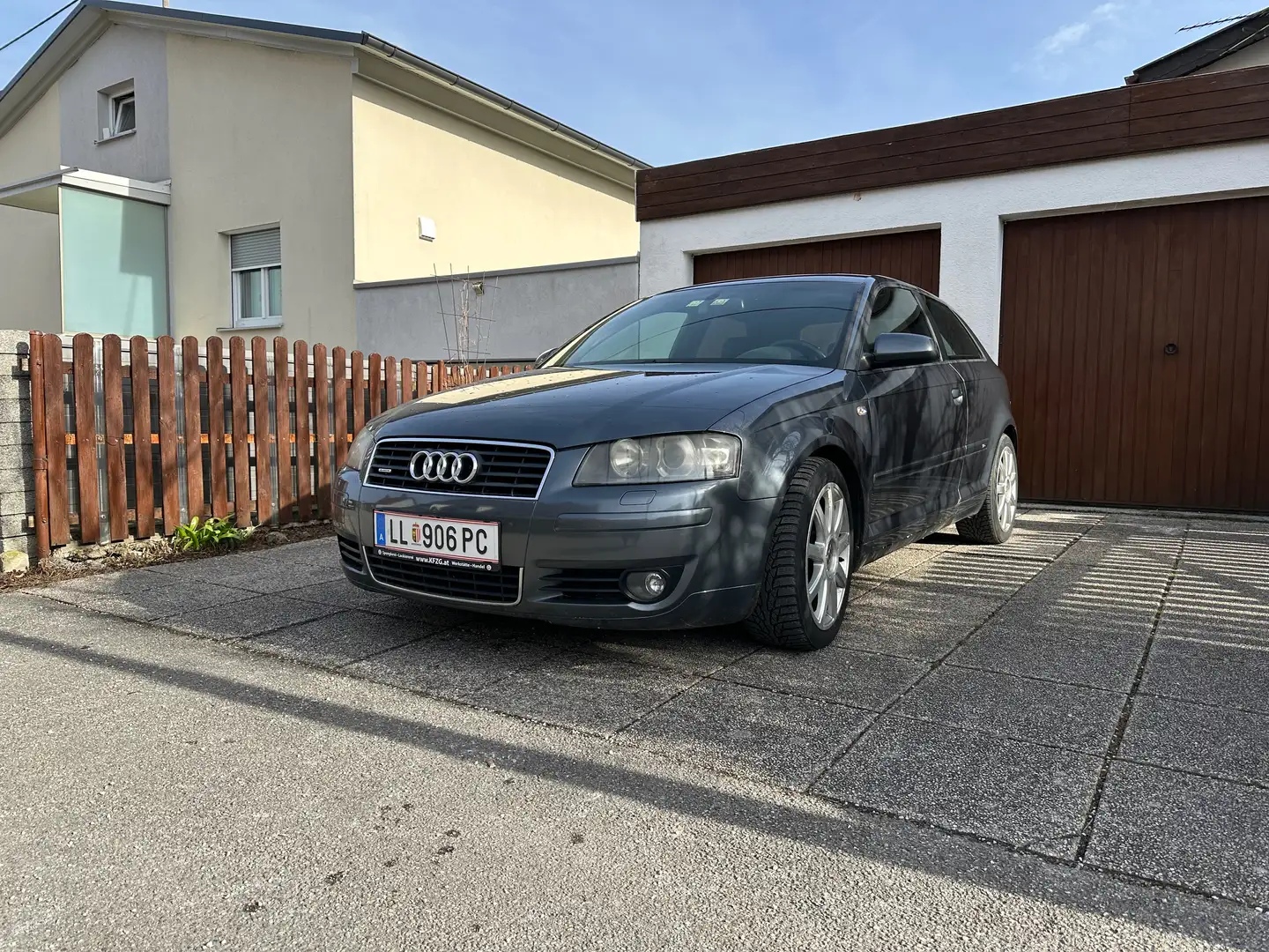Audi A3 A3 3,2 V6 quattro Ambition DSG Ambition Gris - 1