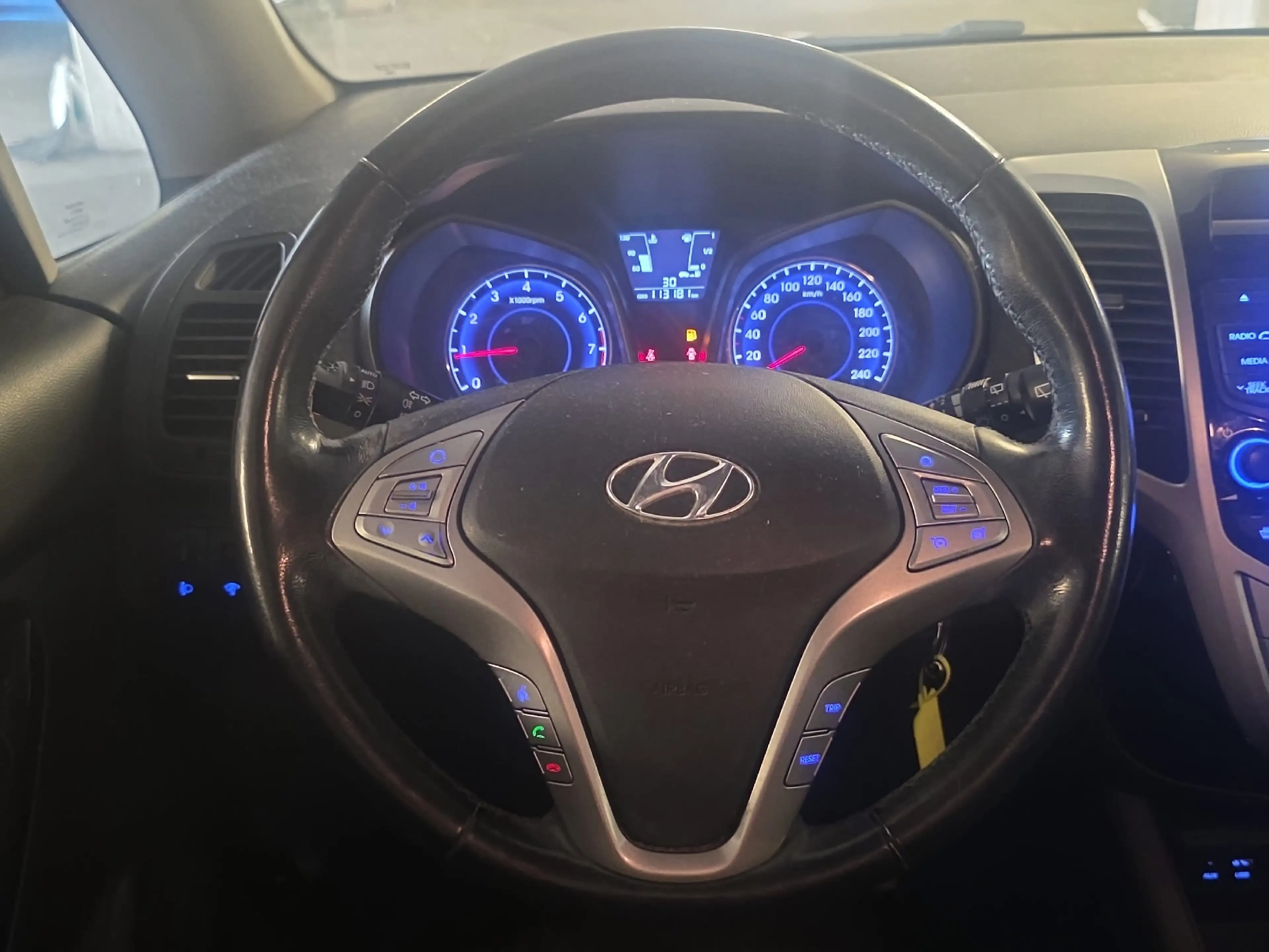 Hyundai iX20 1.6 Trend blue SITZHEIZUNG*KLIMAANLAGE — photo 7