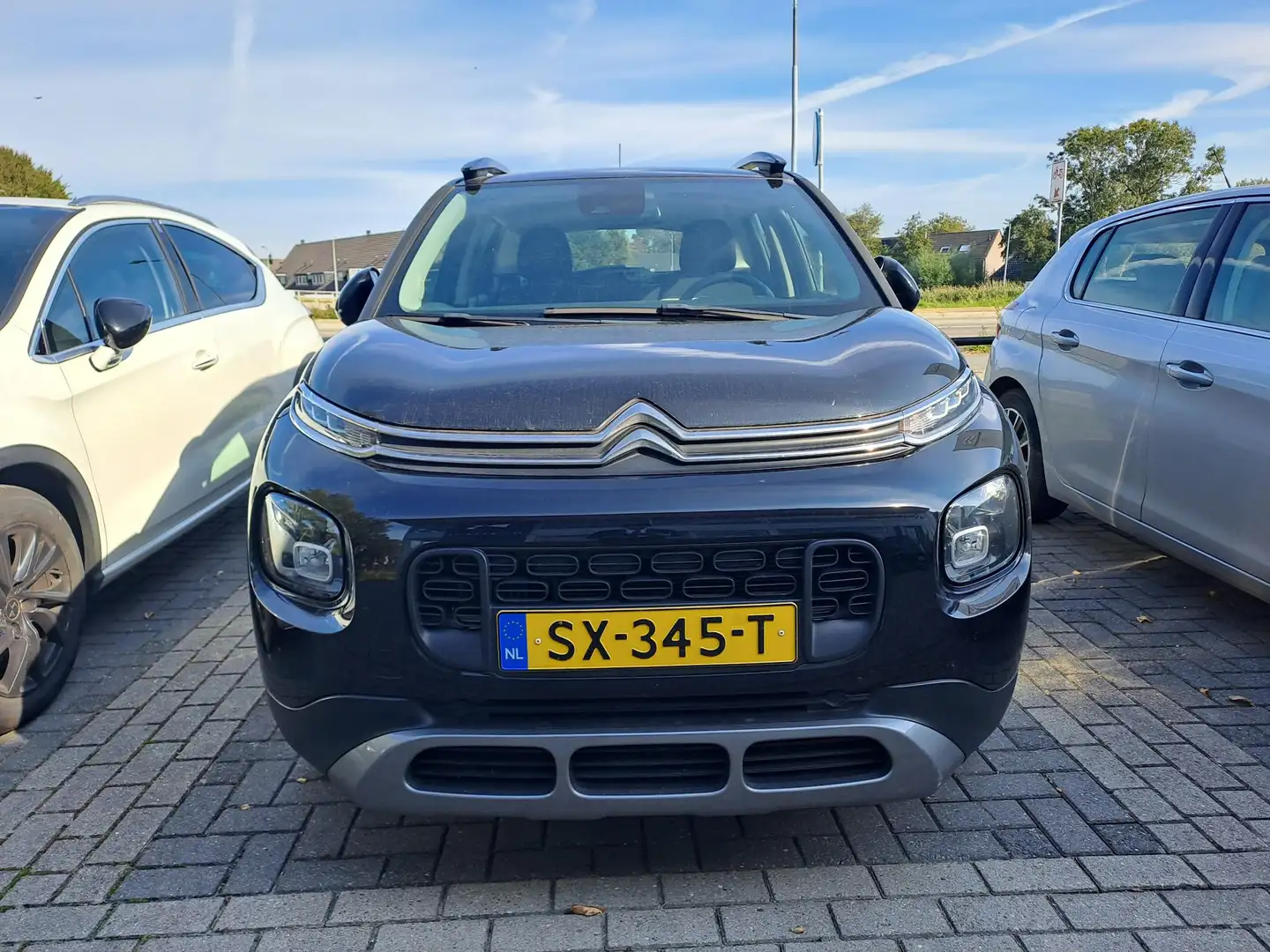 Citroen C3 Aircross 1.2 PureTech S&S Feel | Trekhaak | Navigatie | Par Noir - 2