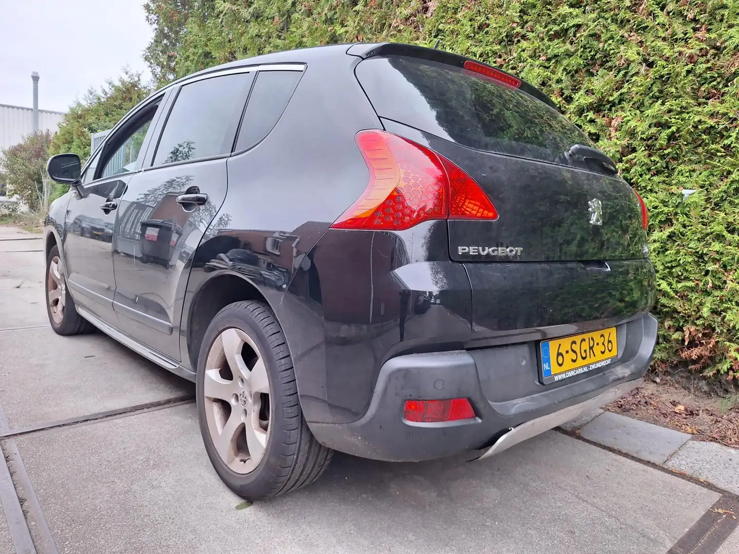 Peugeot 3008 1.6 THP Style Zwart - 2