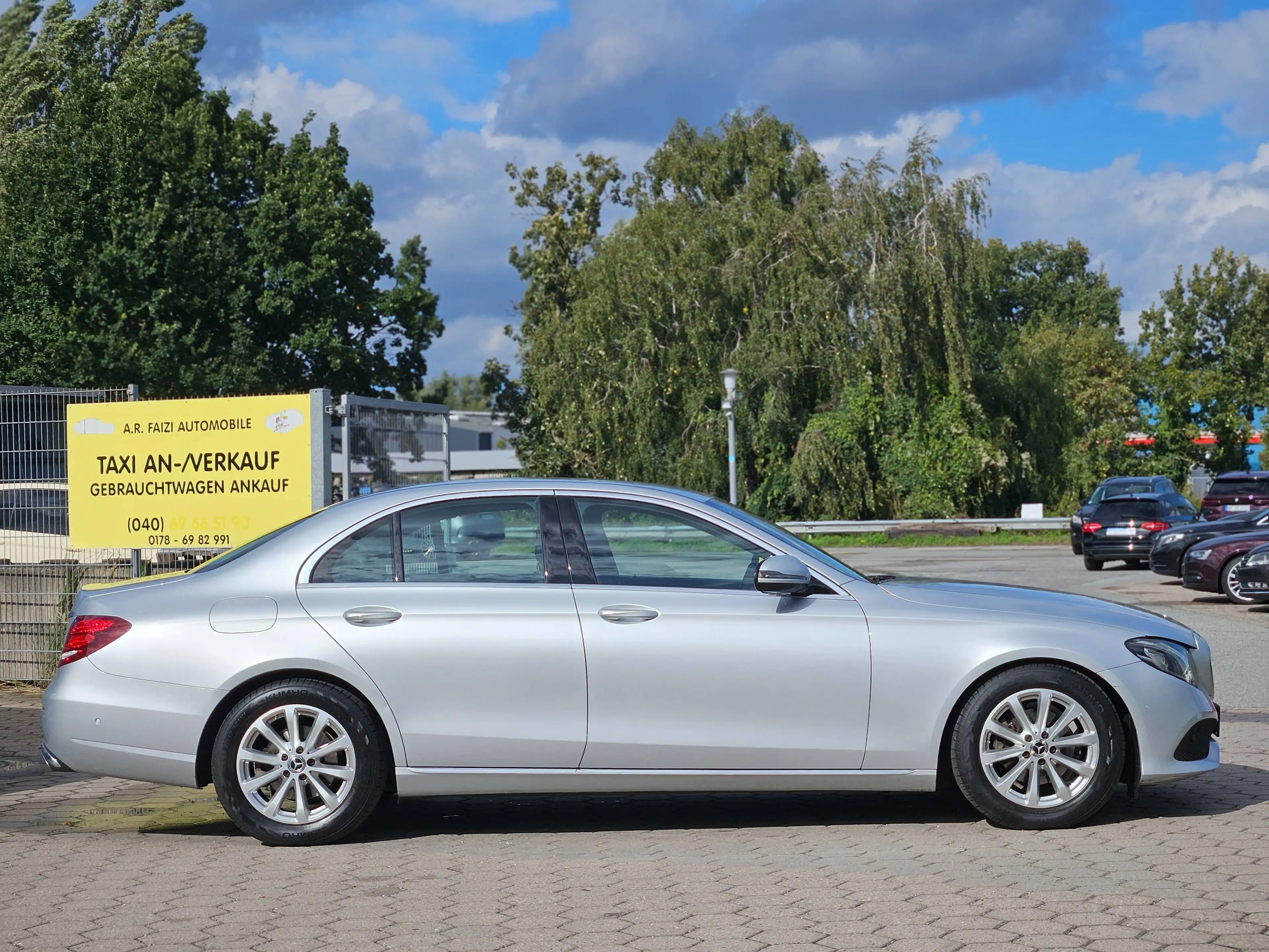Mercedes-Benz E 200 E 200 d Limousin Avantgarde Voll-LED Kamera Navi — photo 9
