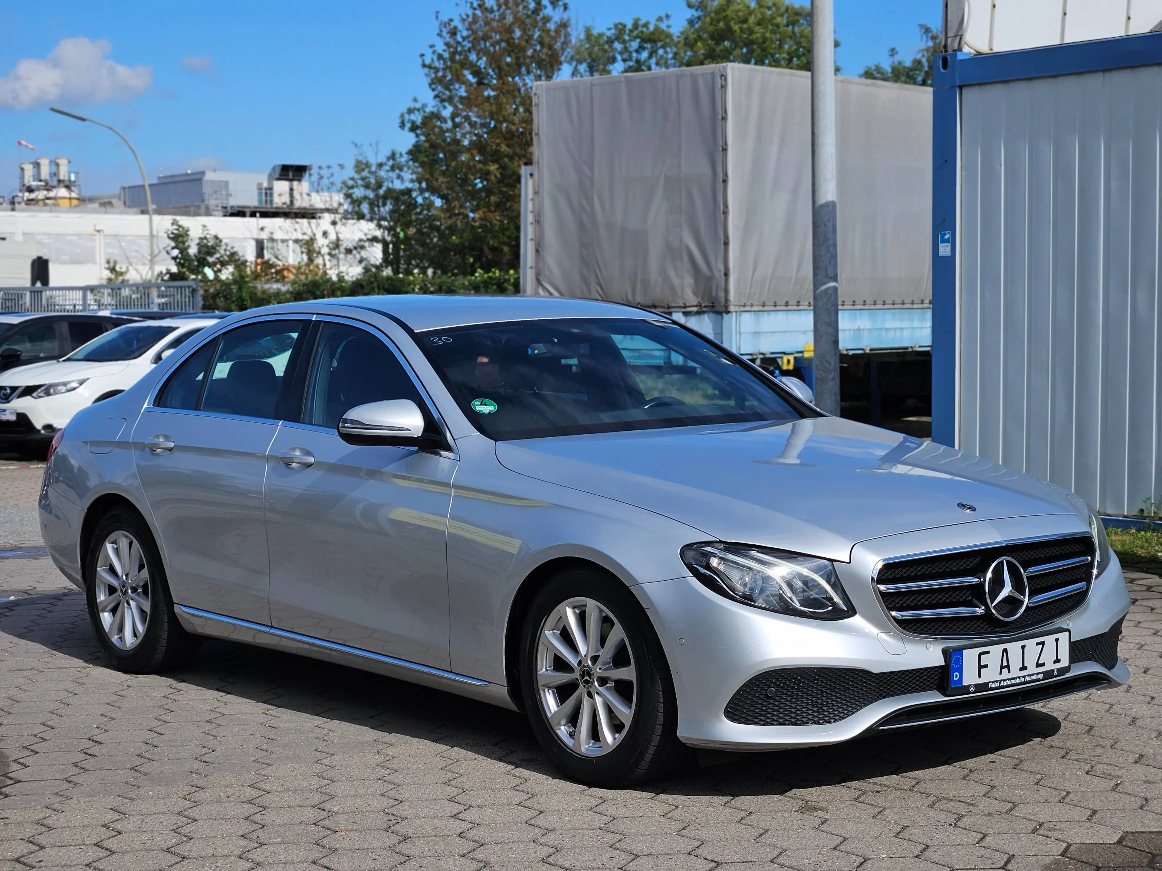 Mercedes-Benz E 200 E 200 d Limousin Avantgarde Voll-LED Kamera Navi — photo 3