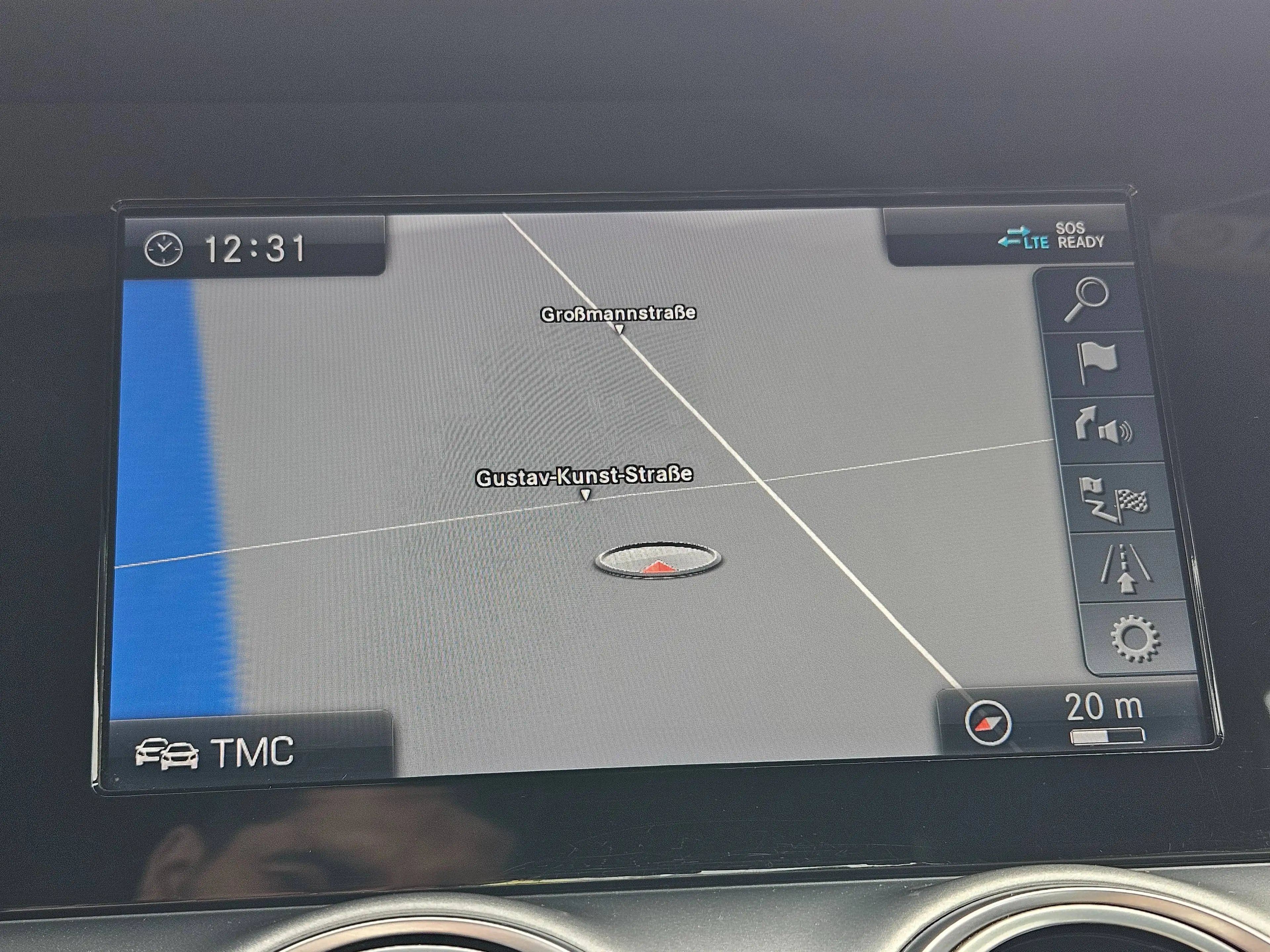 Mercedes-Benz E 200 E 200 d Limousin Avantgarde Voll-LED Kamera Navi — photo 11