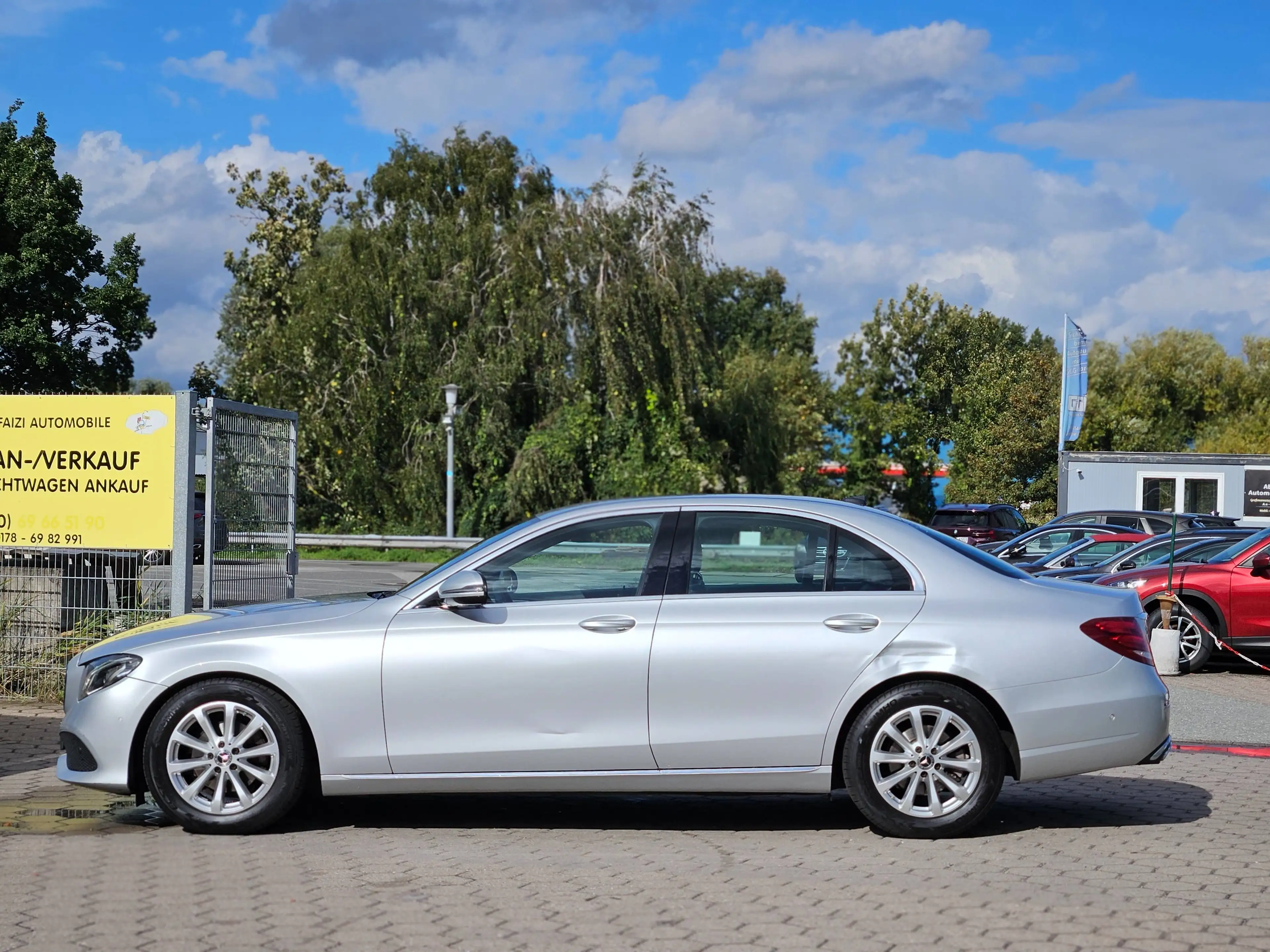Mercedes-Benz E 200 E 200 d Limousin Avantgarde Voll-LED Kamera Navi — photo 4