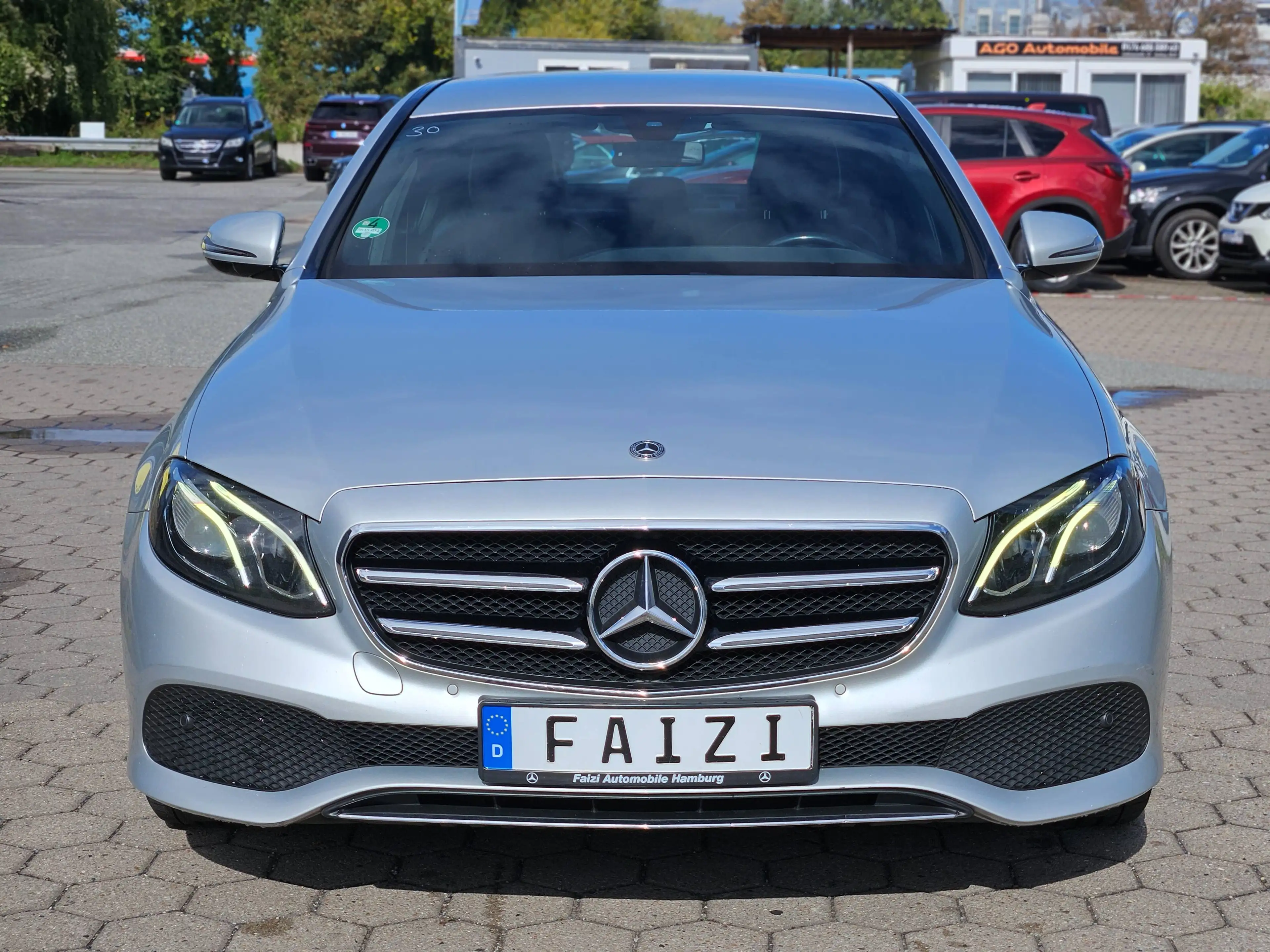 Mercedes-Benz E 200 E 200 d Limousin Avantgarde Voll-LED Kamera Navi — photo 2