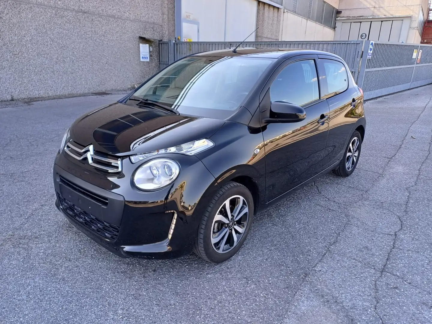 Citroen C1 C1 5p 1.0 vti Millenium Noir - 1
