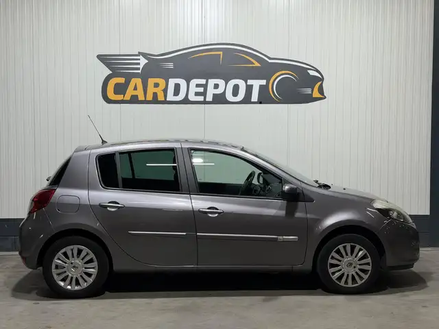 Renault Clio view 3