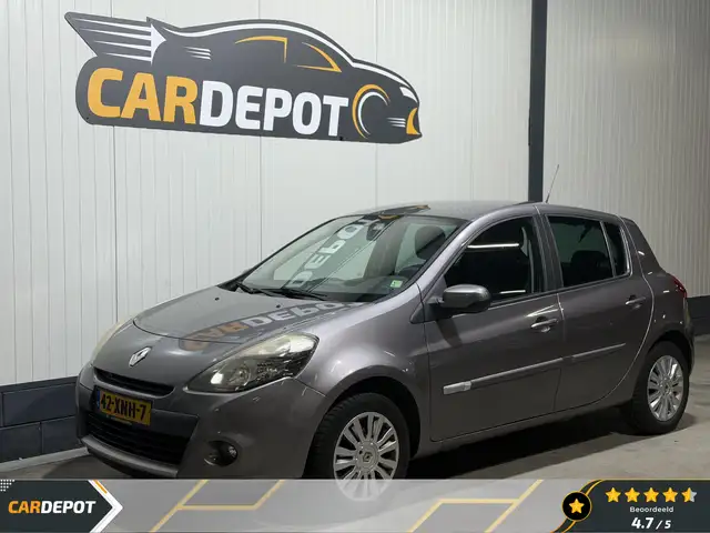 2012 Renault Clio in Grey for sale